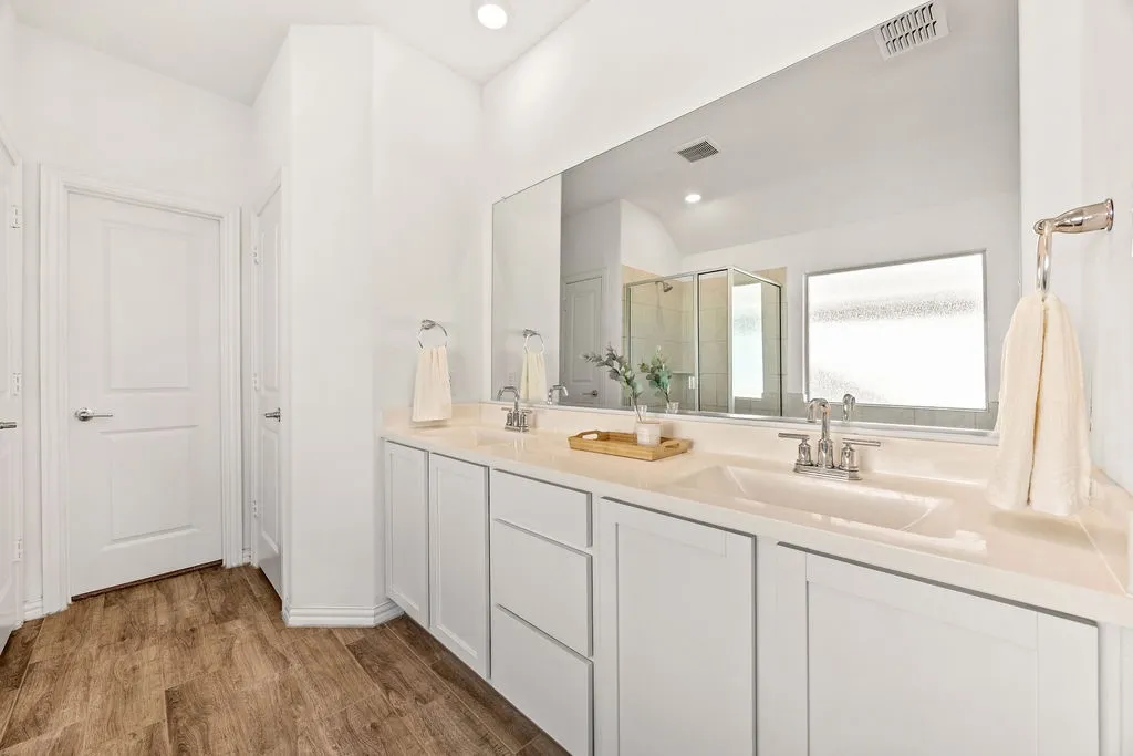 Single Family Residence For Sale in Collin County , 3320 Prairie Place, Mc Kinney, Texas 75071, 4 Bedroom, 4 Bathroom, 2 Garage spaces, 2,506 Sqft, built in 2021, mls#21369764, Real Estate Agent in Mc Kinney, Homes For Sale in Collin county, Homes For Sale in Mc Kinney, Realtor in Mc Kinney Texas, Real Estate Brokerage Independent Realty Texas, Luminita Cordes Realtor