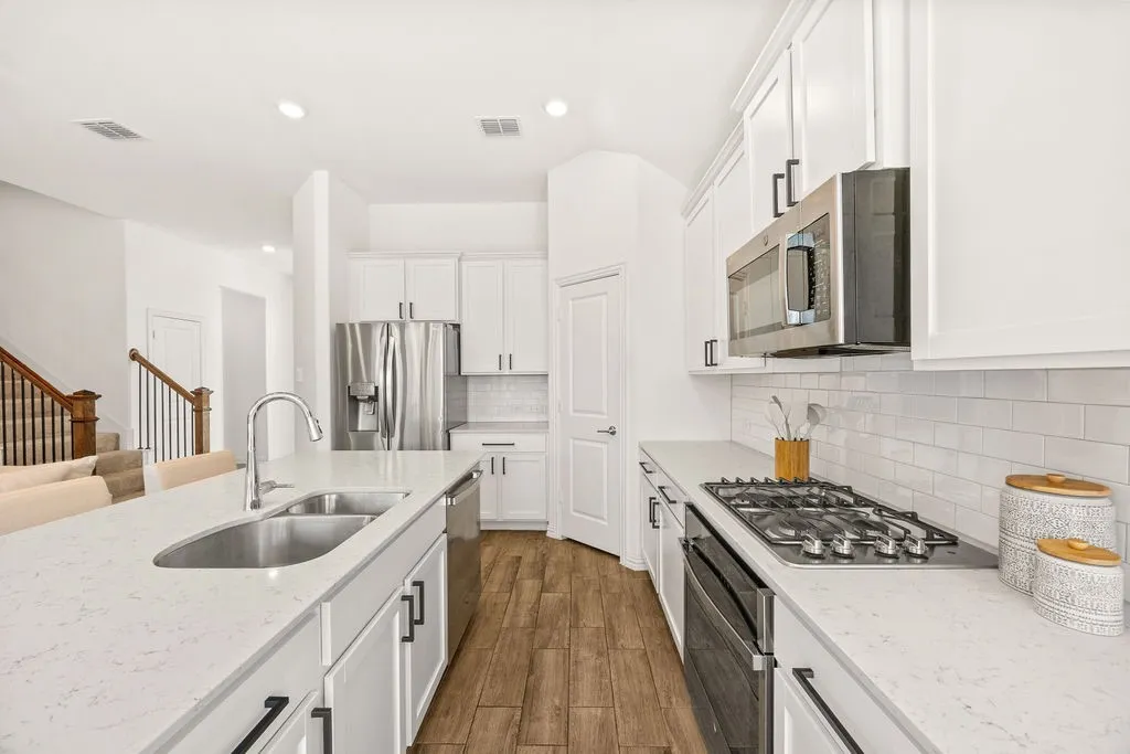 Single Family Residence For Sale in Collin County , 3320 Prairie Place, Mc Kinney, Texas 75071, 4 Bedroom, 4 Bathroom, 2 Garage spaces, 2,506 Sqft, built in 2021, mls#21369764, Real Estate Agent in Mc Kinney, Homes For Sale in Collin county, Homes For Sale in Mc Kinney, Realtor in Mc Kinney Texas, Real Estate Brokerage Independent Realty Texas, Luminita Cordes Realtor