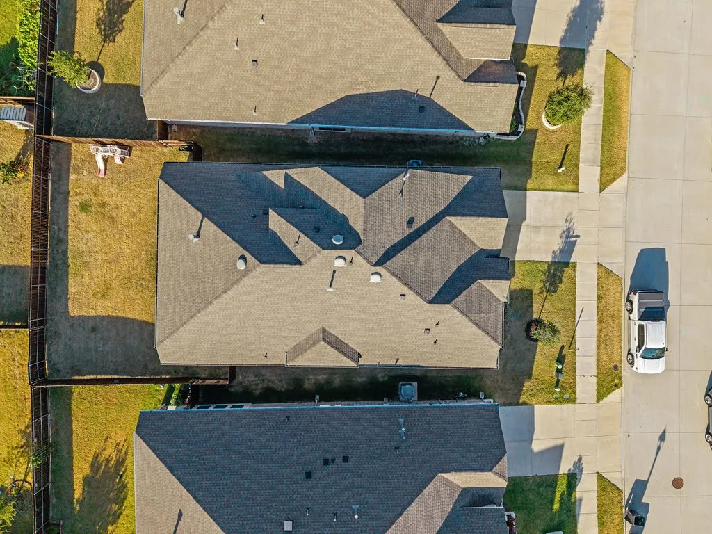 Single Family Residence For Sale in Collin County , 3320 Prairie Place, Mc Kinney, Texas 75071, 4 Bedroom, 4 Bathroom, 2 Garage spaces, 2,506 Sqft, built in 2021, mls#21369764, Real Estate Agent in Mc Kinney, Homes For Sale in Collin county, Homes For Sale in Mc Kinney, Realtor in Mc Kinney Texas, Real Estate Brokerage Independent Realty Texas, Luminita Cordes Realtor