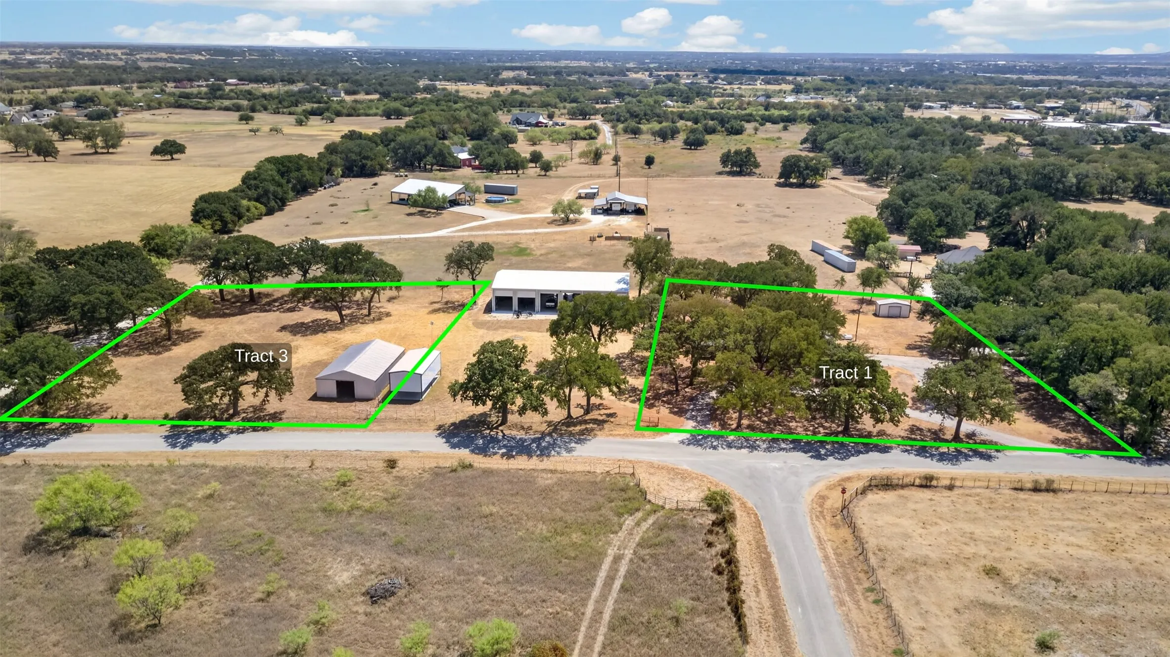 Single Family Residence For Rent in Hood County , 161 Tomlinson Road 1 & 3, Granbury, Texas 76049, 3 Bedroom, 2 Bathroom, Garage spaces, 2,124 Sqft, built in 1961, mls#21375008, Real Estate Agent in Granbury, Homes For Rent in Hood county, Homes For Rent in Granbury, Realtor in Granbury Texas, Real Estate Brokerage Independent Realty Texas, Luminita Cordes Realtor