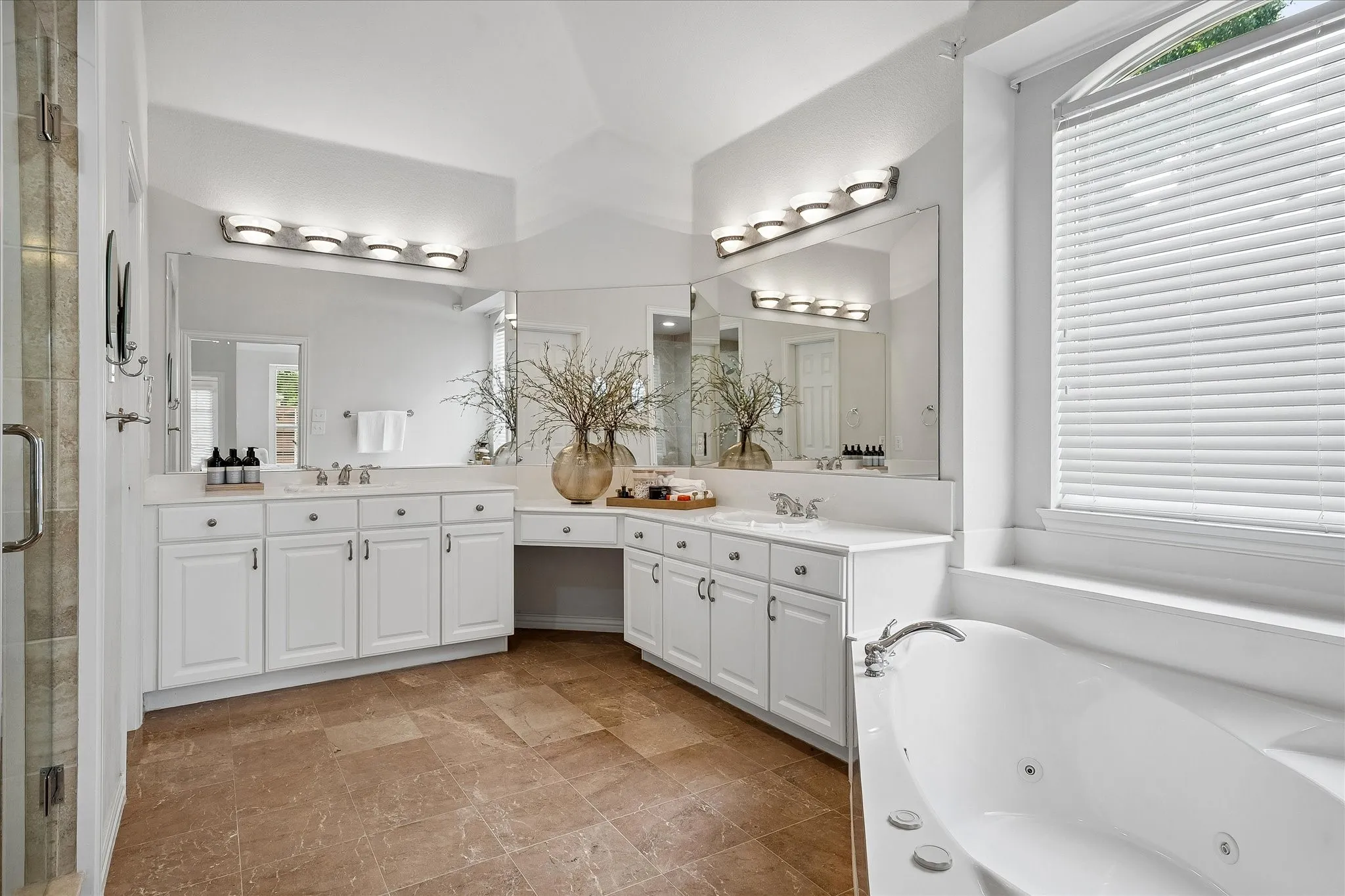 Single Family Residence For Sale in Collin County , 2209 Windy Ridge Court, Plano, Texas 75025, 5 Bedroom, 5 Bathroom, 2 Garage spaces, 3,698 Sqft, built in 1999, mls#21375053, Real Estate Agent in Plano, Homes For Sale in Collin county, Homes For Sale in Plano, Realtor in Plano Texas, Real Estate Brokerage Independent Realty Texas, Luminita Cordes Realtor