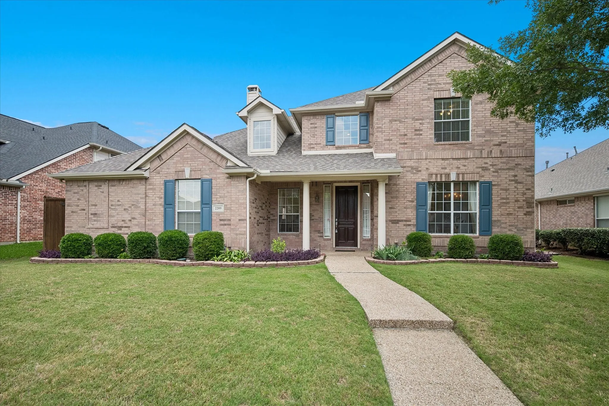 Single Family Residence For Sale in Collin County , 2209 Windy Ridge Court, Plano, Texas 75025, 5 Bedroom, 5 Bathroom, 2 Garage spaces, 3,698 Sqft, built in 1999, mls#21375053, Real Estate Agent in Plano, Homes For Sale in Collin county, Homes For Sale in Plano, Realtor in Plano Texas, Real Estate Brokerage Independent Realty Texas, Luminita Cordes Realtor