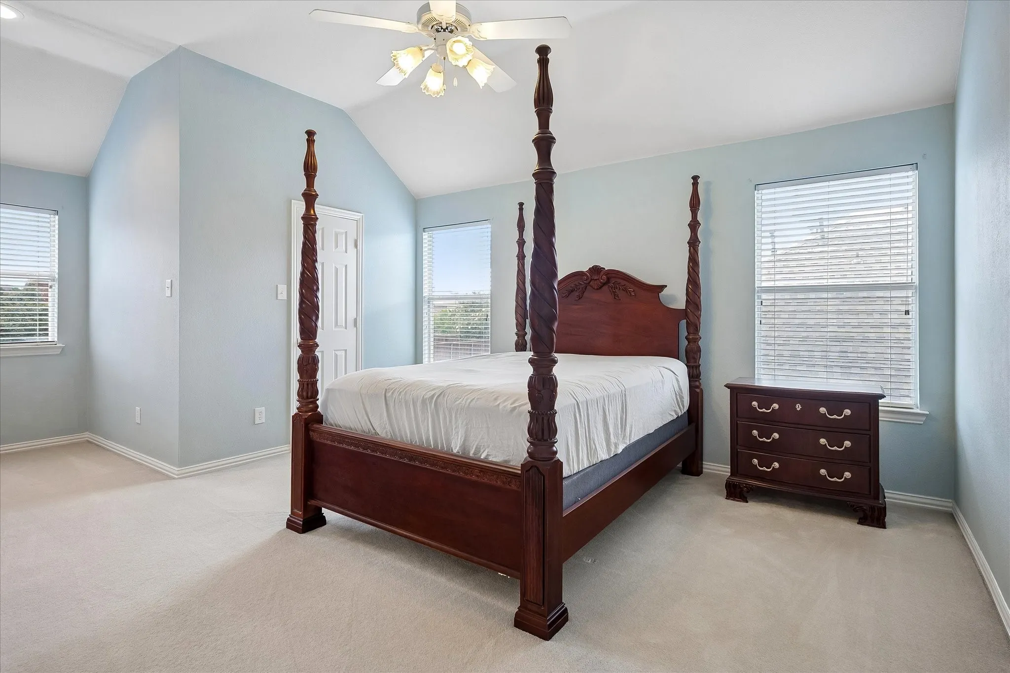 Single Family Residence For Sale in Collin County , 2209 Windy Ridge Court, Plano, Texas 75025, 5 Bedroom, 5 Bathroom, 2 Garage spaces, 3,698 Sqft, built in 1999, mls#21375053, Real Estate Agent in Plano, Homes For Sale in Collin county, Homes For Sale in Plano, Realtor in Plano Texas, Real Estate Brokerage Independent Realty Texas, Luminita Cordes Realtor