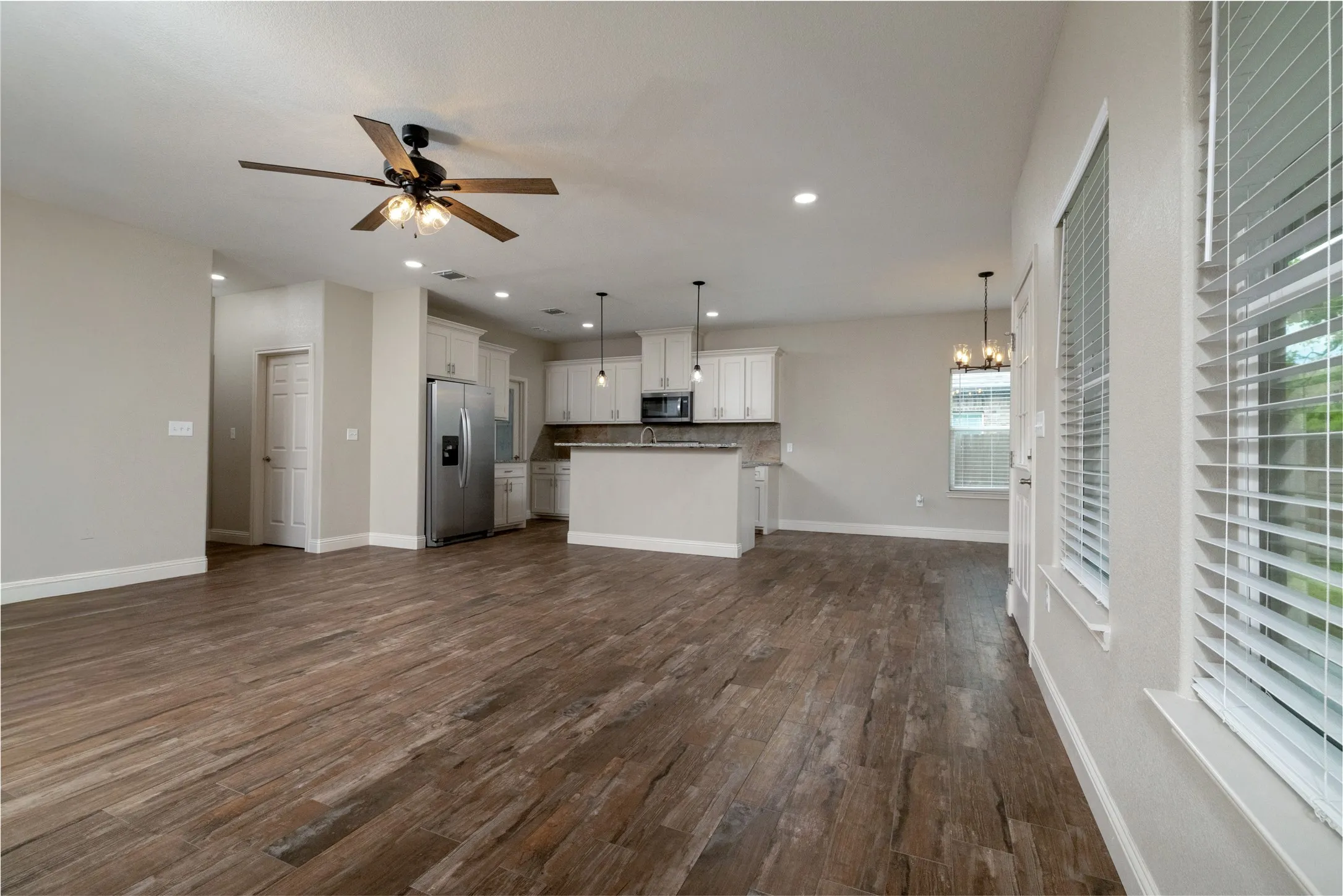 Single Family Residence For Rent in Parker County , 405 Titus Drive, Springtown, Texas 76082, 3 Bedroom, 3 Bathroom, 2 Garage spaces, 1,648 Sqft, built in 2022, mls#21375009, Real Estate Agent in Springtown, Homes For Rent in Parker county, Homes For Rent in Springtown, Realtor in Springtown Texas, Real Estate Brokerage Independent Realty Texas, Luminita Cordes Realtor