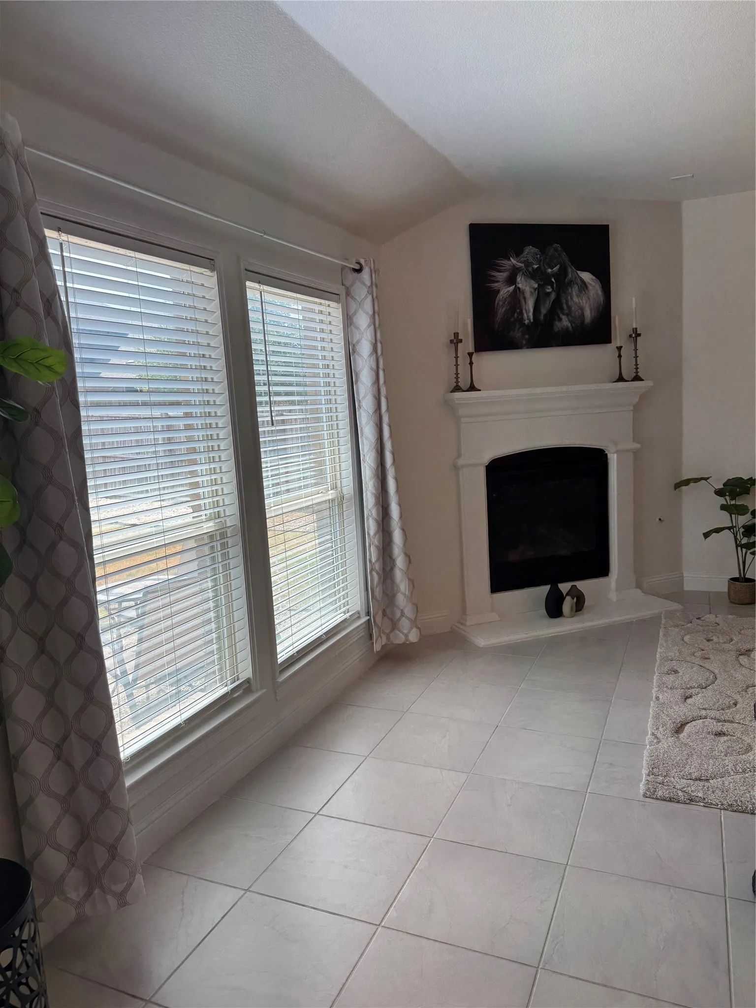 Single Family Residence For Rent in Denton County , 10920 Blaze Street, Aubrey, Texas 76227, 3 Bedroom, 2 Bathroom, 2 Garage spaces, 1,691 Sqft, built in 2018, mls#21374532, Real Estate Agent in Aubrey, Homes For Rent in Denton county, Homes For Rent in Aubrey, Realtor in Aubrey Texas, Real Estate Brokerage Independent Realty Texas, Luminita Cordes Realtor