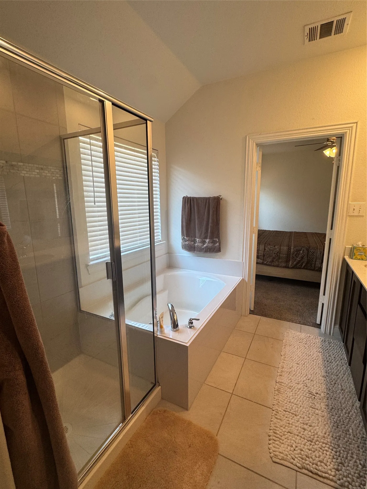 Single Family Residence For Rent in Denton County , 10920 Blaze Street, Aubrey, Texas 76227, 3 Bedroom, 2 Bathroom, 2 Garage spaces, 1,691 Sqft, built in 2018, mls#21374532, Real Estate Agent in Aubrey, Homes For Rent in Denton county, Homes For Rent in Aubrey, Realtor in Aubrey Texas, Real Estate Brokerage Independent Realty Texas, Luminita Cordes Realtor