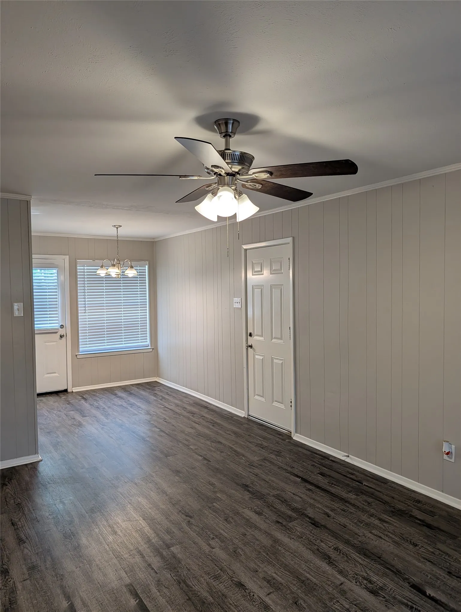 Single Family Residence For Rent in Tarrant County , 245 Rancho Drive, Saginaw, Texas 76179, 3 Bedroom, 2 Bathroom, Garage spaces, 1,740 Sqft, built in 1970, mls#21375063, Real Estate Agent in Saginaw, Homes For Rent in Tarrant county, Homes For Rent in Saginaw, Realtor in Saginaw Texas, Real Estate Brokerage Independent Realty Texas, Luminita Cordes Realtor