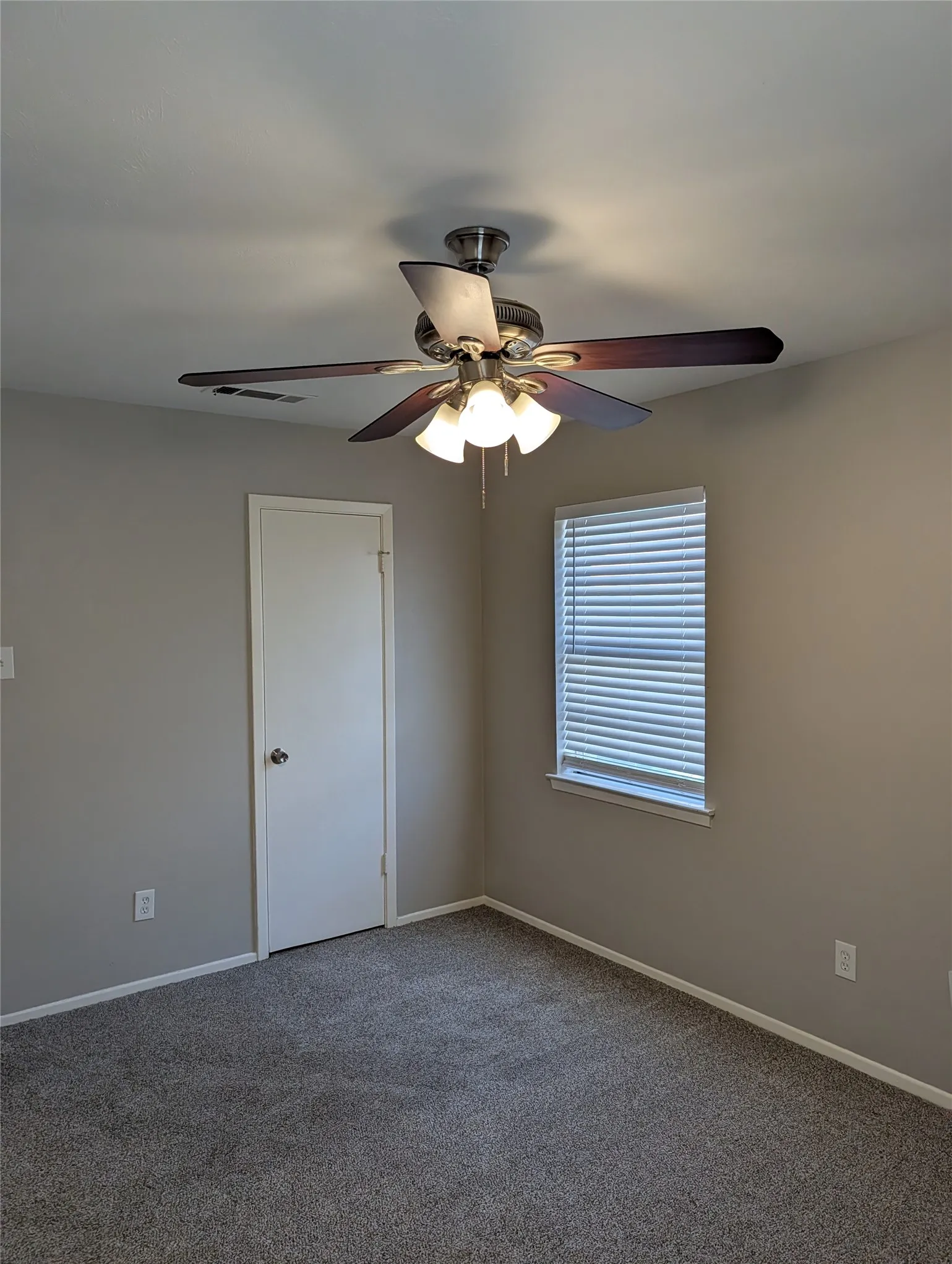 Single Family Residence For Rent in Tarrant County , 245 Rancho Drive, Saginaw, Texas 76179, 3 Bedroom, 2 Bathroom, Garage spaces, 1,740 Sqft, built in 1970, mls#21375063, Real Estate Agent in Saginaw, Homes For Rent in Tarrant county, Homes For Rent in Saginaw, Realtor in Saginaw Texas, Real Estate Brokerage Independent Realty Texas, Luminita Cordes Realtor