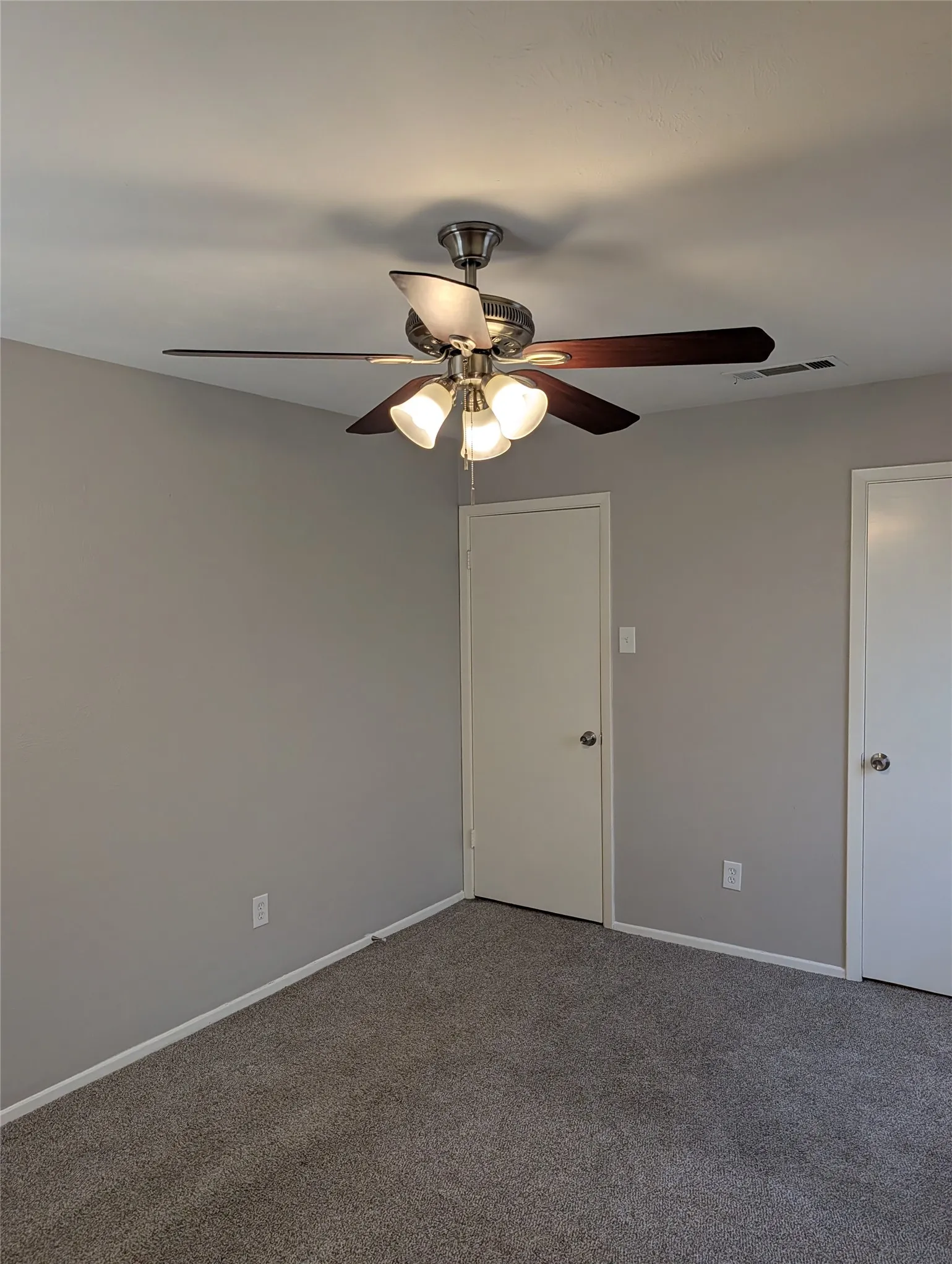 Single Family Residence For Rent in Tarrant County , 245 Rancho Drive, Saginaw, Texas 76179, 3 Bedroom, 2 Bathroom, Garage spaces, 1,740 Sqft, built in 1970, mls#21375063, Real Estate Agent in Saginaw, Homes For Rent in Tarrant county, Homes For Rent in Saginaw, Realtor in Saginaw Texas, Real Estate Brokerage Independent Realty Texas, Luminita Cordes Realtor
