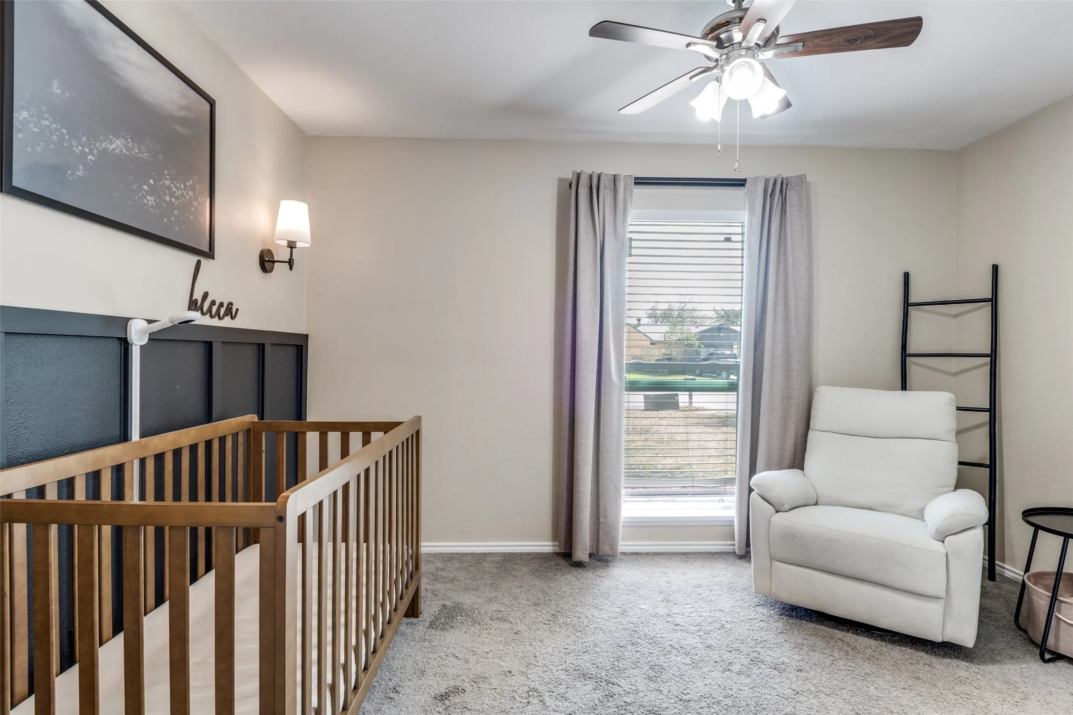Single Family Residence For Sale in Dallas County , 1609 Lyric Drive, Garland, Texas 75040, 3 Bedroom, 2 Bathroom, 2 Garage spaces, 1,369 Sqft, built in 1977, mls#21373978, Real Estate Agent in Garland, Homes For Sale in Dallas county, Homes For Sale in Garland, Realtor in Garland Texas, Real Estate Brokerage Independent Realty Texas, Luminita Cordes Realtor