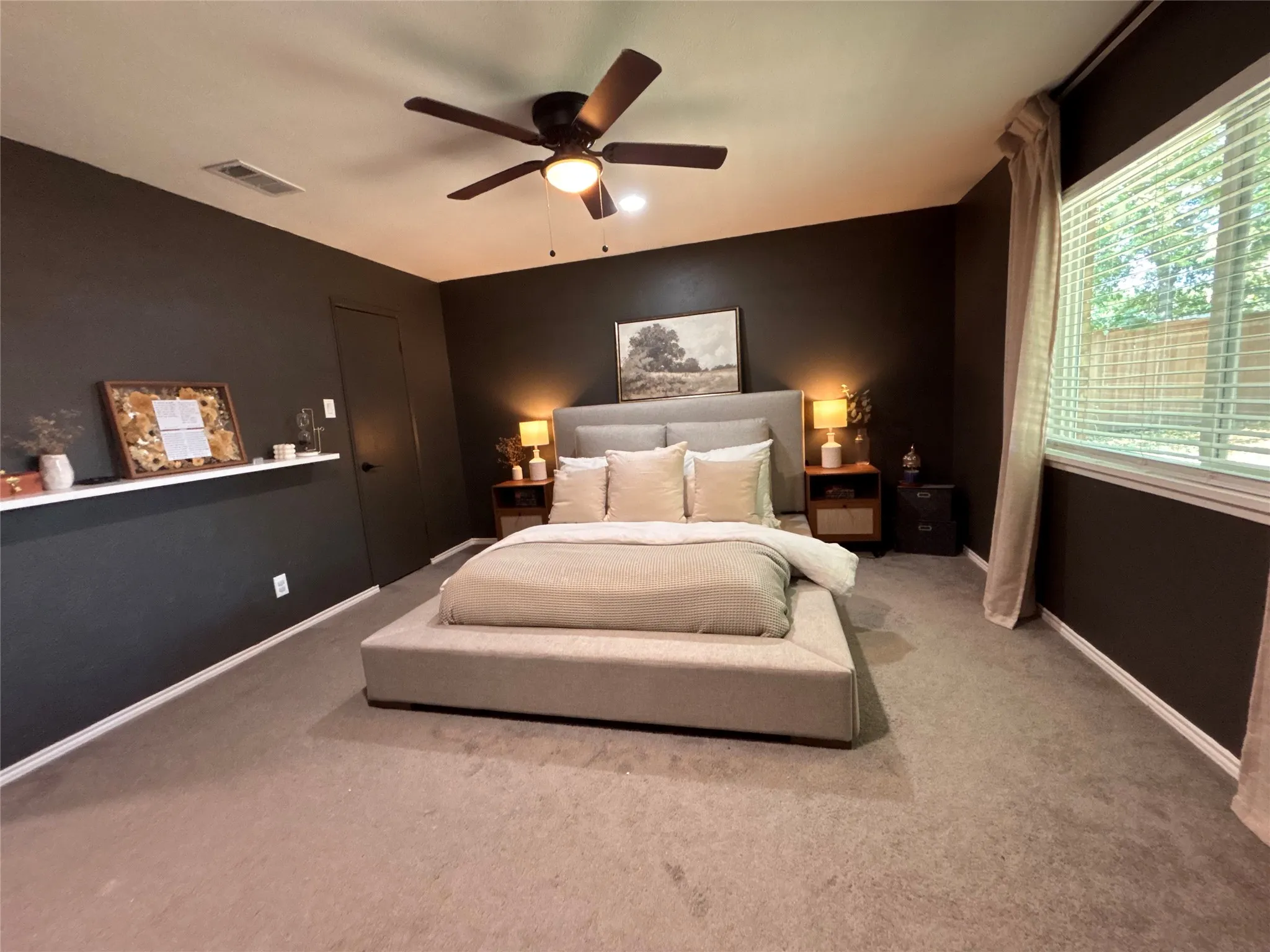 Single Family Residence For Sale in Dallas County , 1609 Lyric Drive, Garland, Texas 75040, 3 Bedroom, 2 Bathroom, 2 Garage spaces, 1,369 Sqft, built in 1977, mls#21373978, Real Estate Agent in Garland, Homes For Sale in Dallas county, Homes For Sale in Garland, Realtor in Garland Texas, Real Estate Brokerage Independent Realty Texas, Luminita Cordes Realtor