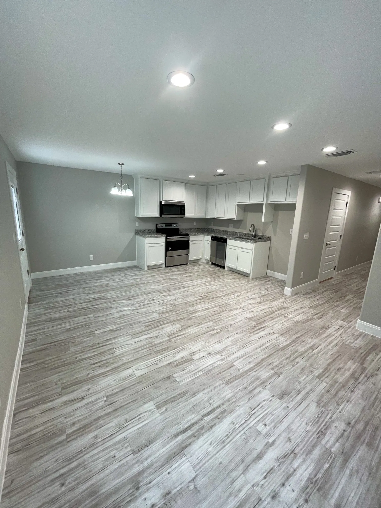 Duplex For Rent in Grayson County , 2624 S Fannin Avenue, Denison, Texas 75020, 3 Bedroom, 3 Bathroom, 1 Garage spaces, 1,322 Sqft, built in 2022, mls#21375071, Real Estate Agent in Denison, Homes For Rent in Grayson county, Homes For Rent in Denison, Realtor in Denison Texas, Real Estate Brokerage Independent Realty Texas, Luminita Cordes Realtor