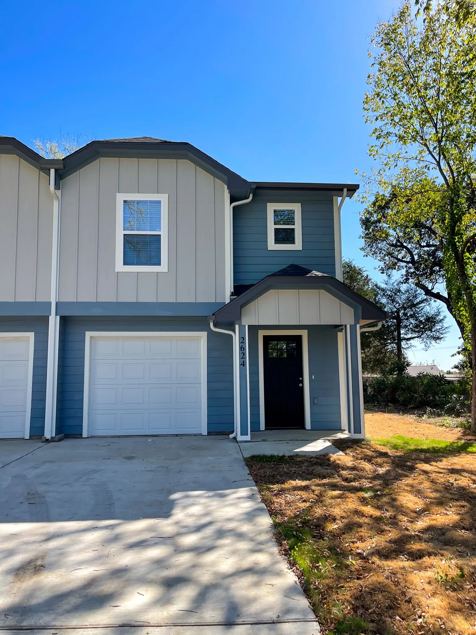 Duplex For Rent in Grayson County , 2624 S Fannin Avenue, Denison, Texas 75020, 3 Bedroom, 3 Bathroom, 1 Garage spaces, 1,322 Sqft, built in 2022, mls#21375071, Real Estate Agent in Denison, Homes For Rent in Grayson county, Homes For Rent in Denison, Realtor in Denison Texas, Real Estate Brokerage Independent Realty Texas, Luminita Cordes Realtor
