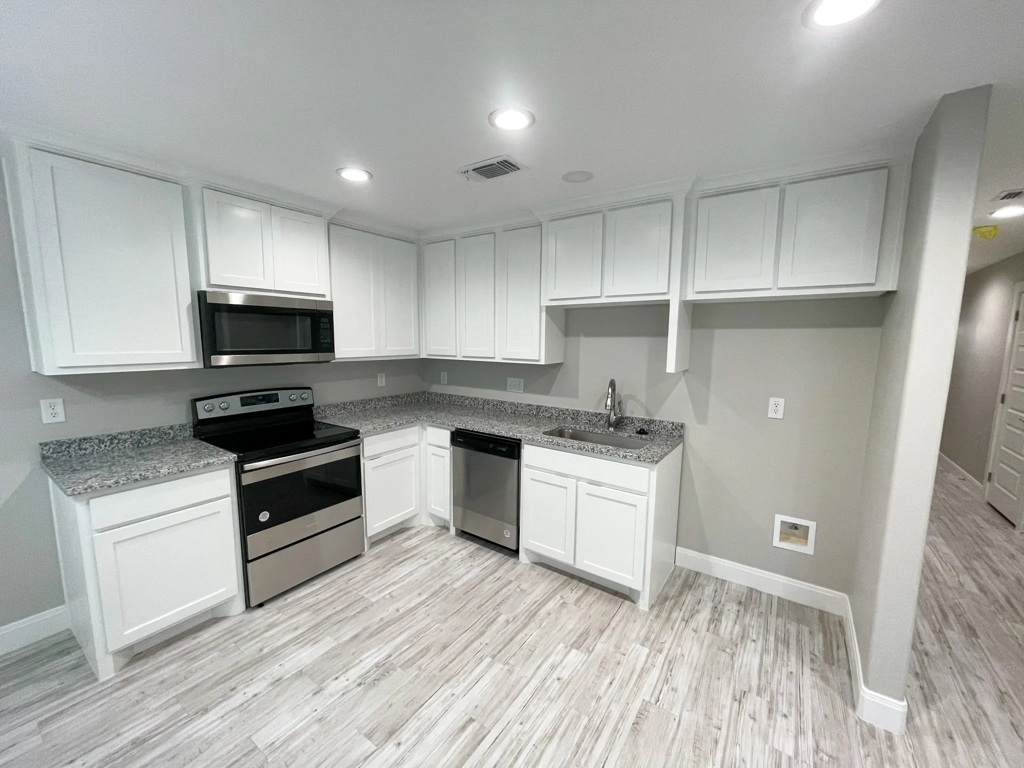 Duplex For Rent in Grayson County , 2624 S Fannin Avenue, Denison, Texas 75020, 3 Bedroom, 3 Bathroom, 1 Garage spaces, 1,322 Sqft, built in 2022, mls#21375071, Real Estate Agent in Denison, Homes For Rent in Grayson county, Homes For Rent in Denison, Realtor in Denison Texas, Real Estate Brokerage Independent Realty Texas, Luminita Cordes Realtor