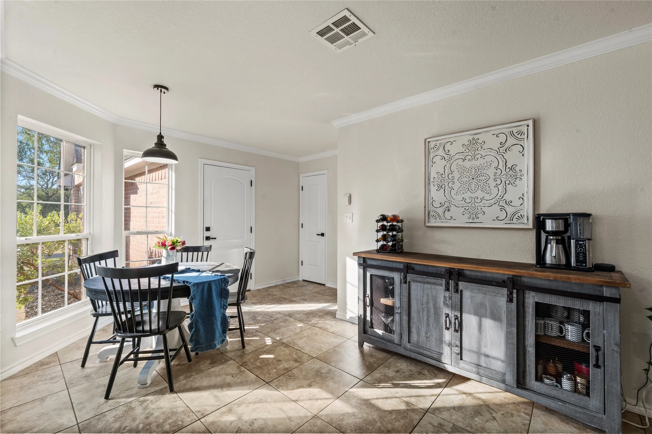 Single Family Residence For Sale in Mc Lennan County , 700 Lost Hunters, China Spring, Texas 76633, 4 Bedroom, 3 Bathroom, 2 Garage spaces, 2,348 Sqft, built in 2005, mls#21374198, Real Estate Agent in China Spring, Homes For Sale in Mc Lennan county, Homes For Sale in China Spring, Realtor in China Spring Texas, Real Estate Brokerage Independent Realty Texas, Luminita Cordes Realtor