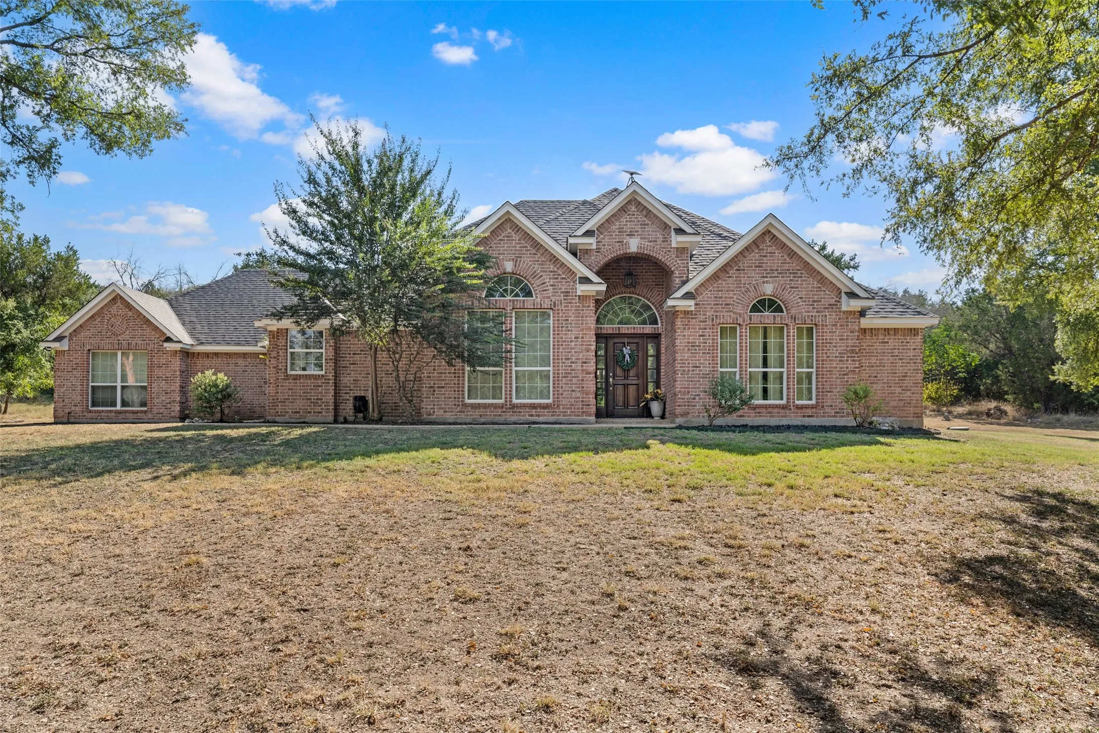 Single Family Residence For Sale in Mc Lennan County , 700 Lost Hunters, China Spring, Texas 76633, 4 Bedroom, 3 Bathroom, 2 Garage spaces, 2,348 Sqft, built in 2005, mls#21374198, Real Estate Agent in China Spring, Homes For Sale in Mc Lennan county, Homes For Sale in China Spring, Realtor in China Spring Texas, Real Estate Brokerage Independent Realty Texas, Luminita Cordes Realtor