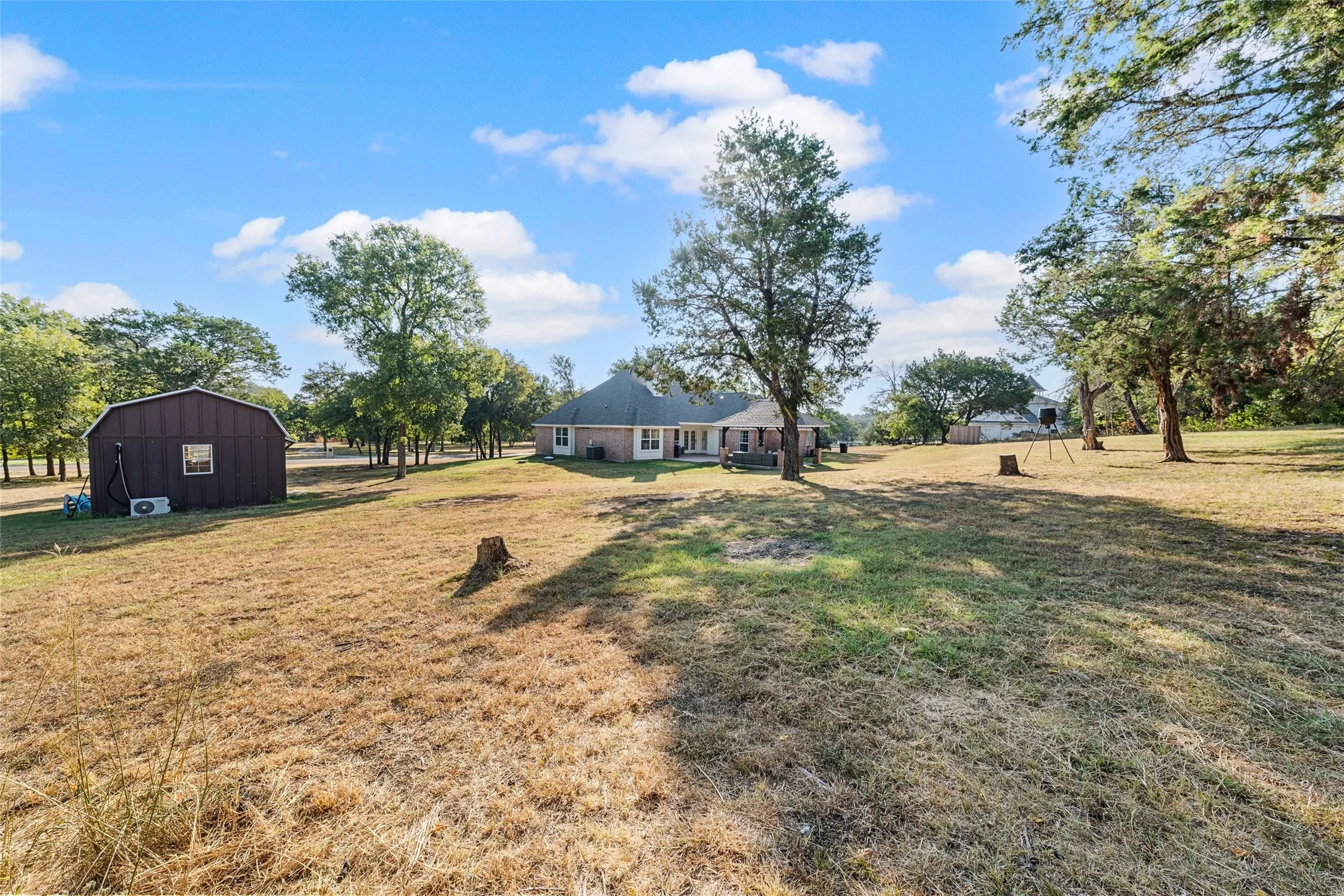 Single Family Residence For Sale in Mc Lennan County , 700 Lost Hunters, China Spring, Texas 76633, 4 Bedroom, 3 Bathroom, 2 Garage spaces, 2,348 Sqft, built in 2005, mls#21374198, Real Estate Agent in China Spring, Homes For Sale in Mc Lennan county, Homes For Sale in China Spring, Realtor in China Spring Texas, Real Estate Brokerage Independent Realty Texas, Luminita Cordes Realtor