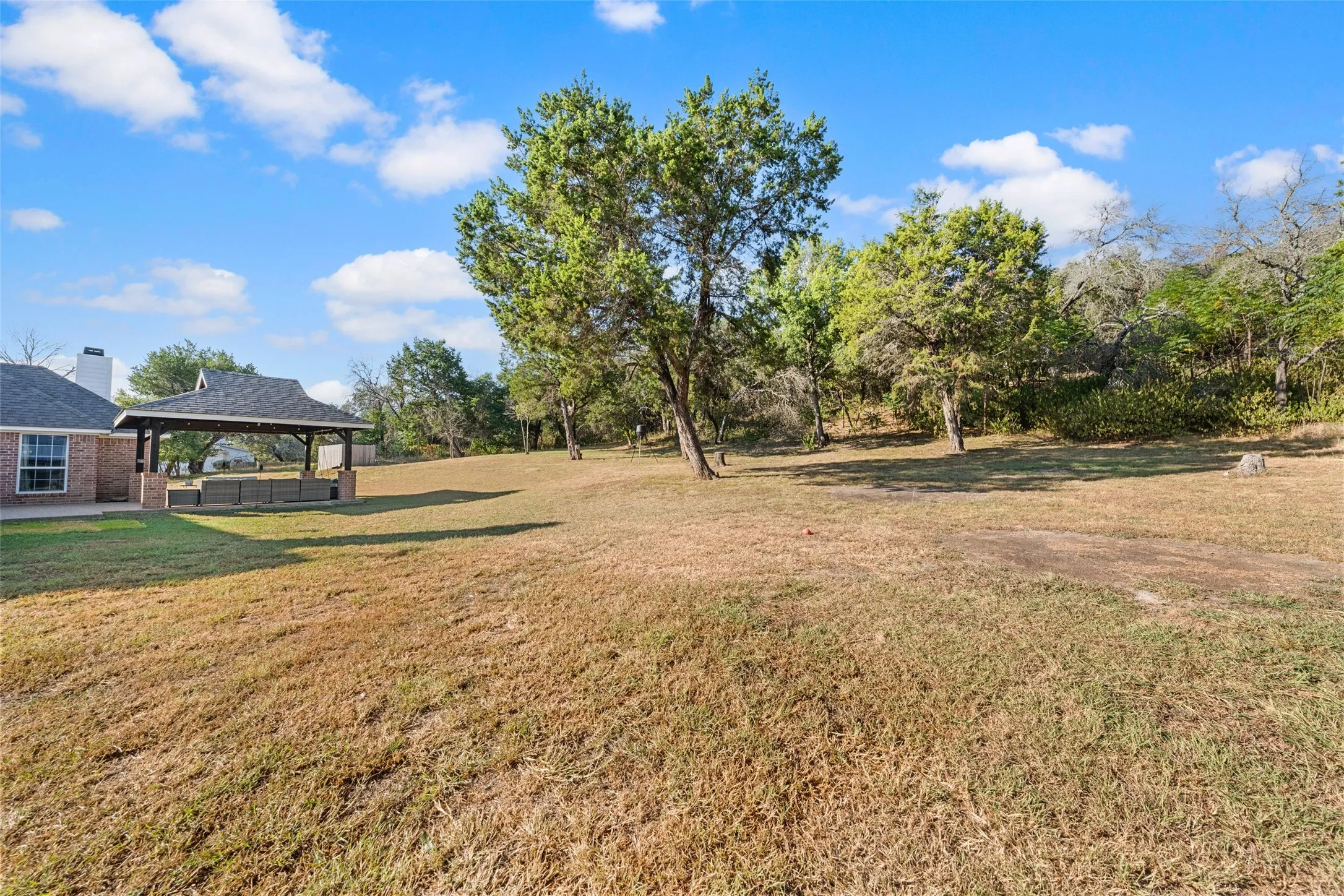 Single Family Residence For Sale in Mc Lennan County , 700 Lost Hunters, China Spring, Texas 76633, 4 Bedroom, 3 Bathroom, 2 Garage spaces, 2,348 Sqft, built in 2005, mls#21374198, Real Estate Agent in China Spring, Homes For Sale in Mc Lennan county, Homes For Sale in China Spring, Realtor in China Spring Texas, Real Estate Brokerage Independent Realty Texas, Luminita Cordes Realtor