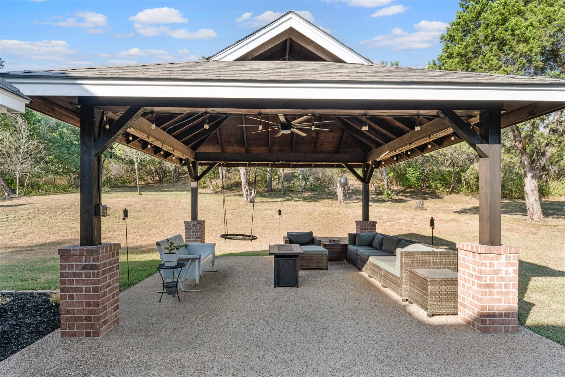 Single Family Residence For Sale in Mc Lennan County , 700 Lost Hunters, China Spring, Texas 76633, 4 Bedroom, 3 Bathroom, 2 Garage spaces, 2,348 Sqft, built in 2005, mls#21374198, Real Estate Agent in China Spring, Homes For Sale in Mc Lennan county, Homes For Sale in China Spring, Realtor in China Spring Texas, Real Estate Brokerage Independent Realty Texas, Luminita Cordes Realtor