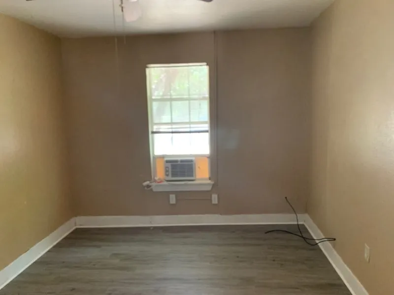 Apartment For Rent in Taylor County , 1174 Vine Gar, Abilene, Texas 79602, 1 Bedroom, 1 Bathroom, 1 Garage spaces, 360 Sqft, built in 1938, mls#21375078, Real Estate Agent in Abilene, Homes For Rent in Taylor county, Homes For Rent in Abilene, Realtor in Abilene Texas, Real Estate Brokerage Independent Realty Texas, Luminita Cordes Realtor
