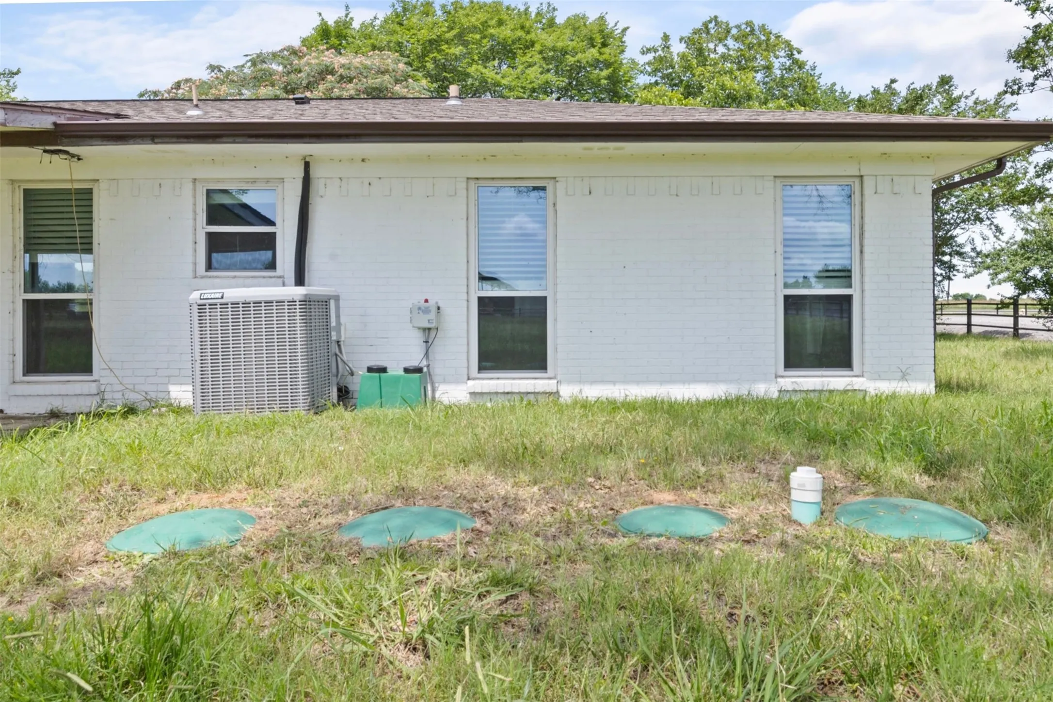 Single Family Residence For Sale in Fannin County , 5772 N State Highway 78, Bonham, Texas 75418, 3 Bedroom, 1 Bathroom, Garage spaces, 1,495 Sqft, built in 1967, mls#21375114, Real Estate Agent in Bonham, Homes For Sale in Fannin county, Homes For Sale in Bonham, Realtor in Bonham Texas, Real Estate Brokerage Independent Realty Texas, Luminita Cordes Realtor