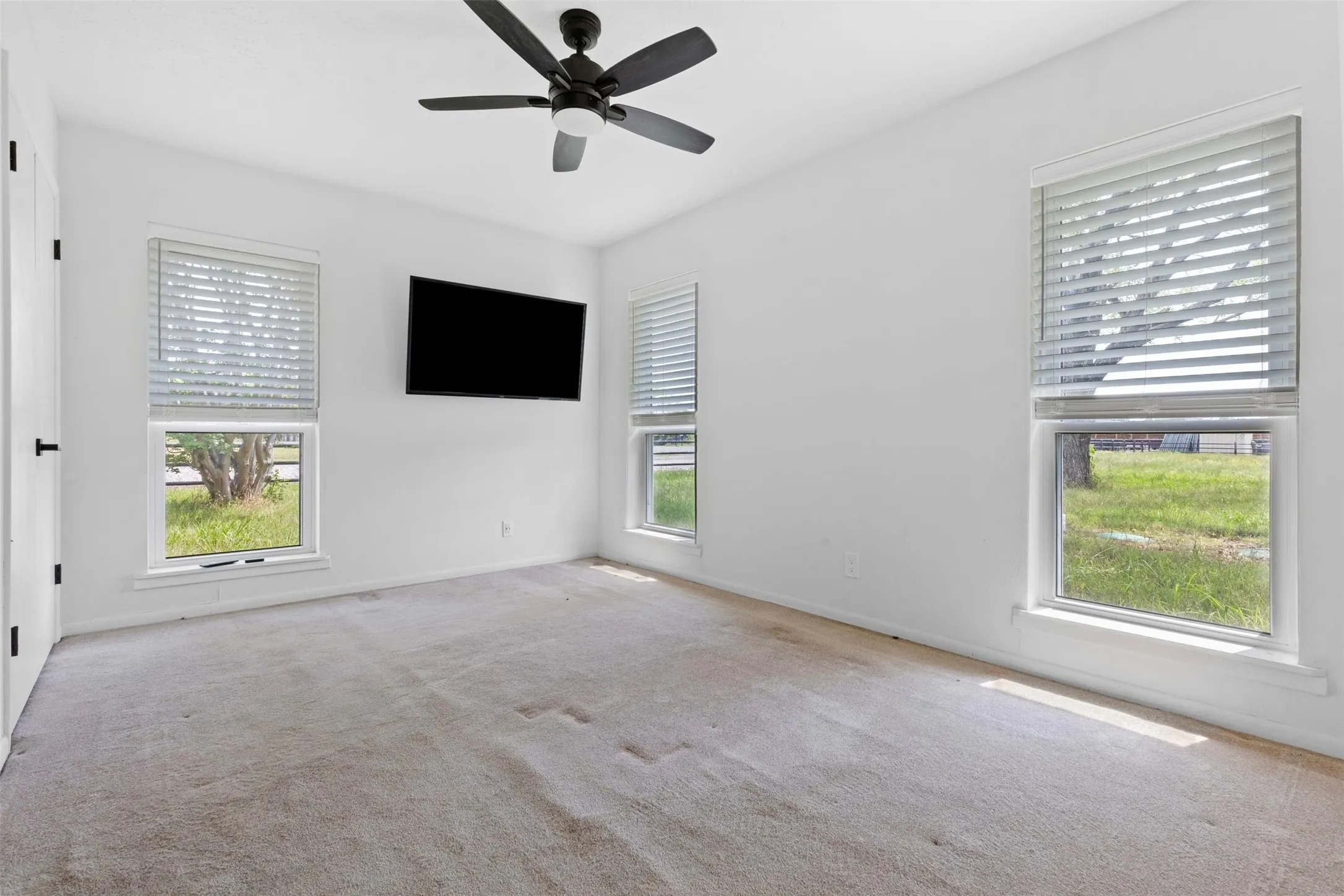 Single Family Residence For Sale in Fannin County , 5772 N State Highway 78, Bonham, Texas 75418, 3 Bedroom, 1 Bathroom, Garage spaces, 1,495 Sqft, built in 1967, mls#21375114, Real Estate Agent in Bonham, Homes For Sale in Fannin county, Homes For Sale in Bonham, Realtor in Bonham Texas, Real Estate Brokerage Independent Realty Texas, Luminita Cordes Realtor