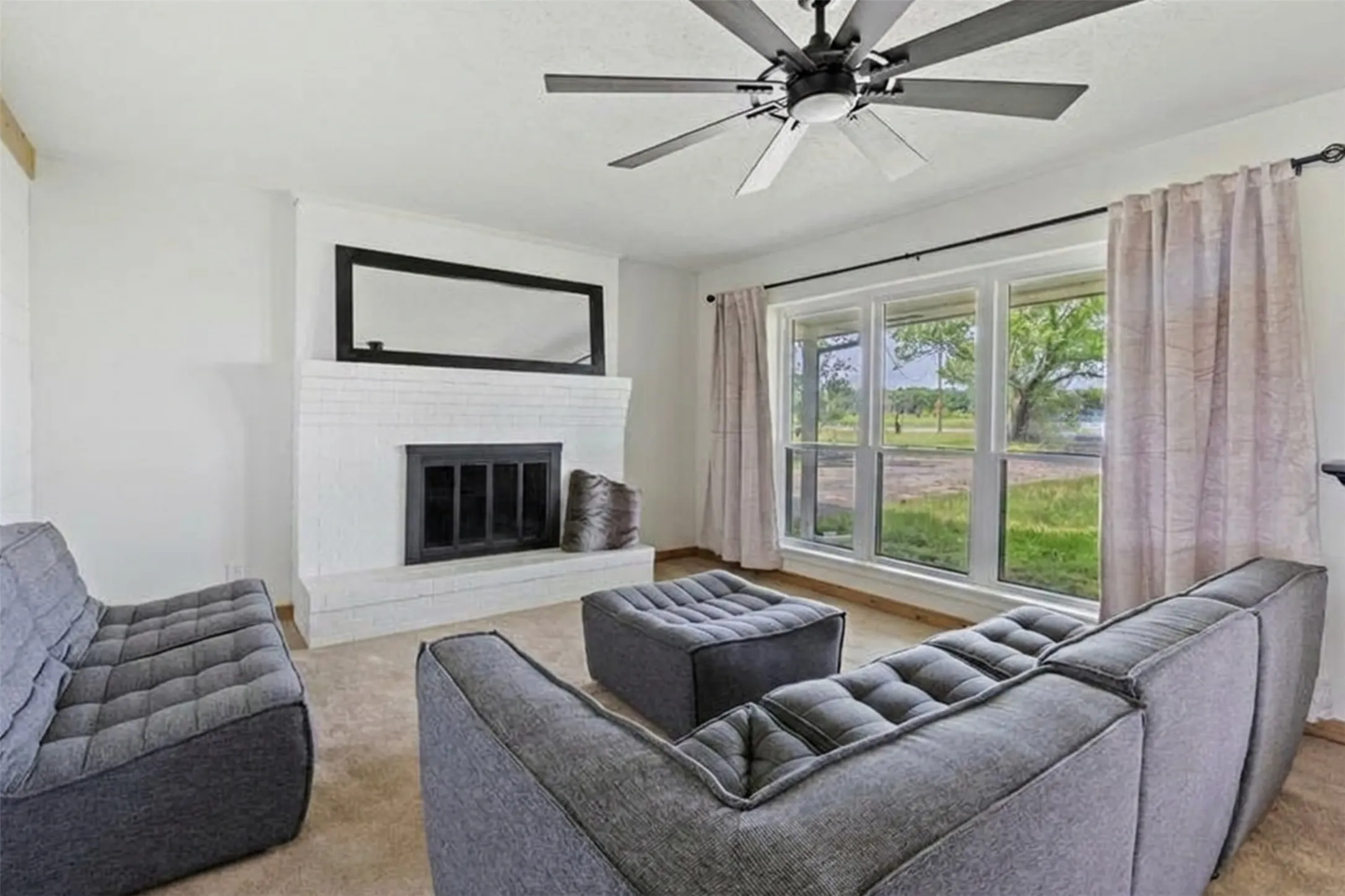 Single Family Residence For Sale in Fannin County , 5772 N State Highway 78, Bonham, Texas 75418, 3 Bedroom, 1 Bathroom, Garage spaces, 1,495 Sqft, built in 1967, mls#21375114, Real Estate Agent in Bonham, Homes For Sale in Fannin county, Homes For Sale in Bonham, Realtor in Bonham Texas, Real Estate Brokerage Independent Realty Texas, Luminita Cordes Realtor
