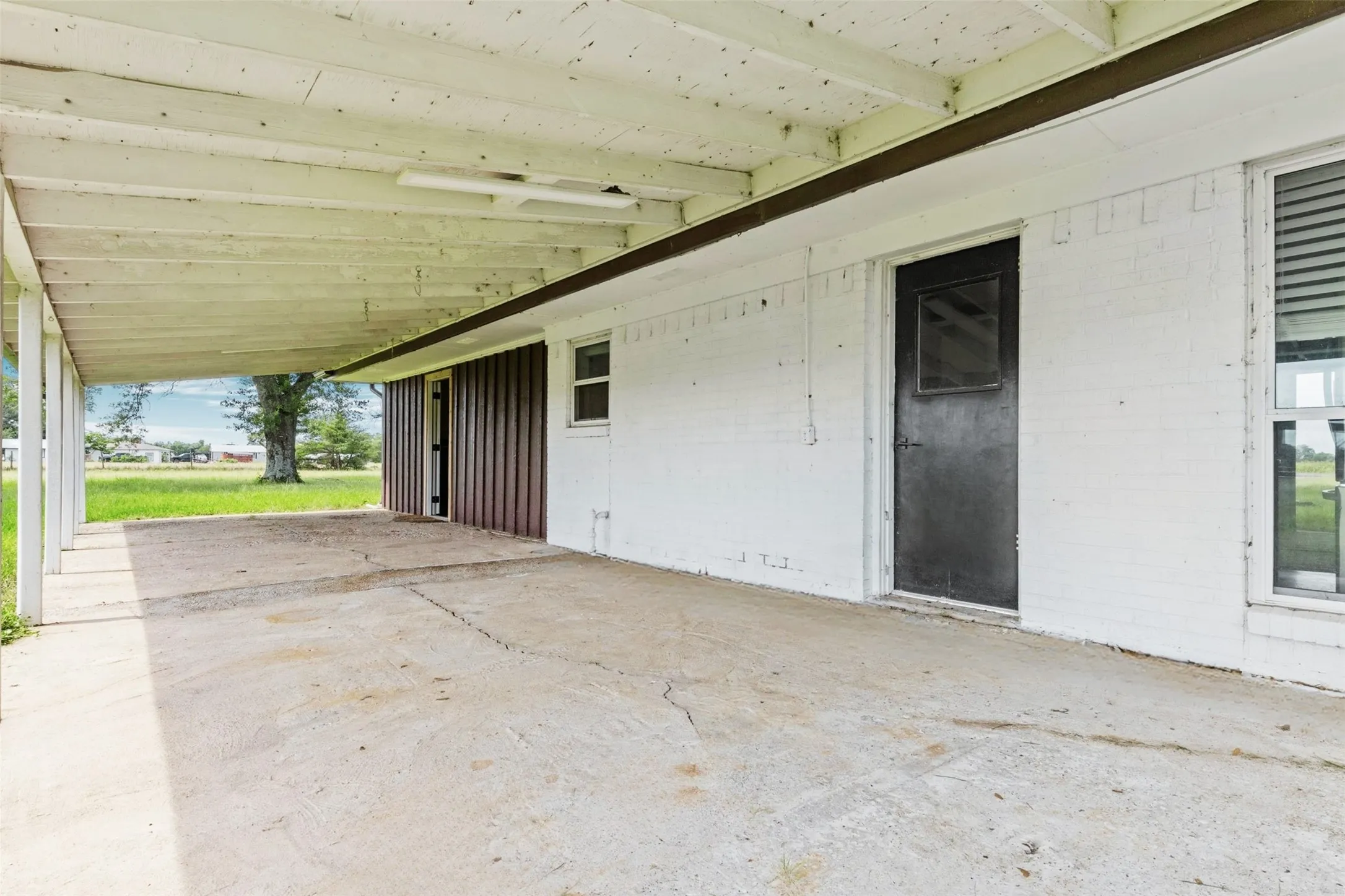 Single Family Residence For Sale in Fannin County , 5772 N State Highway 78, Bonham, Texas 75418, 3 Bedroom, 1 Bathroom, Garage spaces, 1,495 Sqft, built in 1967, mls#21375114, Real Estate Agent in Bonham, Homes For Sale in Fannin county, Homes For Sale in Bonham, Realtor in Bonham Texas, Real Estate Brokerage Independent Realty Texas, Luminita Cordes Realtor