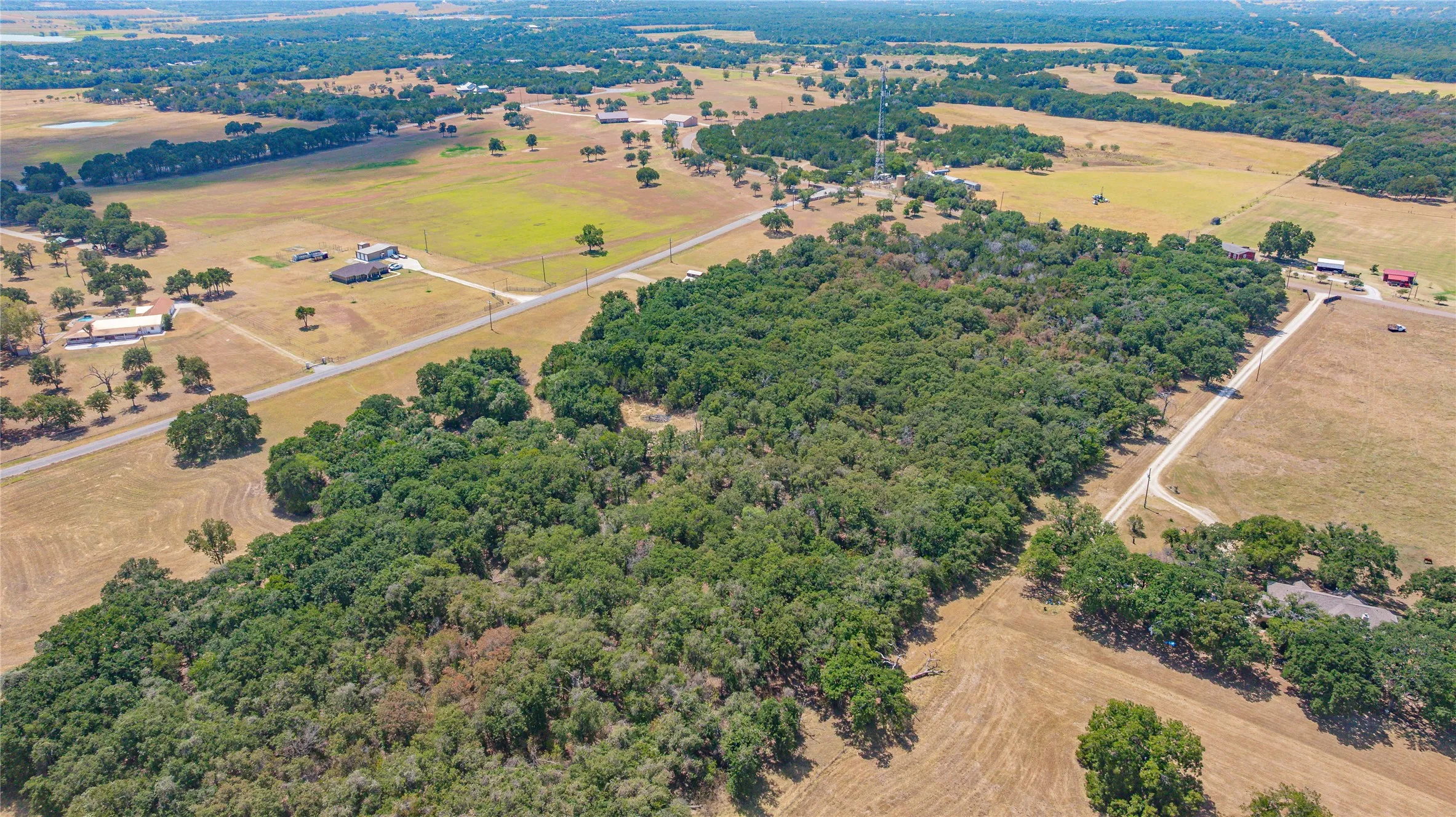 Single Family Residence For Sale in Bosque County , 160 Private Road 2161, Iredell, Texas 76649, 1 Bedroom, 1 Bathroom, 1 Garage spaces, 420 Sqft, built in 2016, mls#21370572, Real Estate Agent in Iredell, Homes For Sale in Bosque county, Homes For Sale in Iredell, Realtor in Iredell Texas, Real Estate Brokerage Independent Realty Texas, Luminita Cordes Realtor