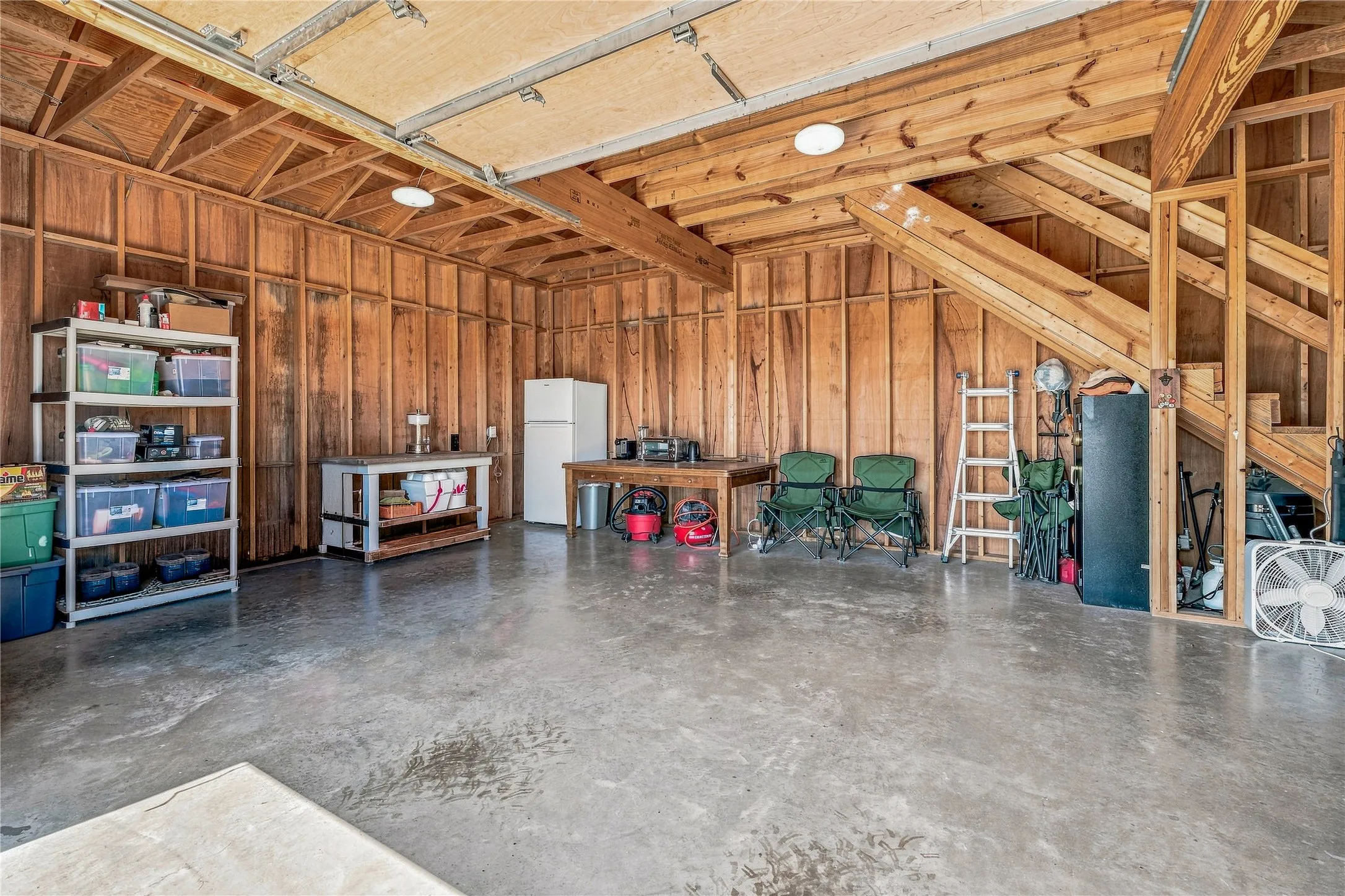 Single Family Residence For Sale in Bosque County , 160 Private Road 2161, Iredell, Texas 76649, 1 Bedroom, 1 Bathroom, 1 Garage spaces, 420 Sqft, built in 2016, mls#21370572, Real Estate Agent in Iredell, Homes For Sale in Bosque county, Homes For Sale in Iredell, Realtor in Iredell Texas, Real Estate Brokerage Independent Realty Texas, Luminita Cordes Realtor