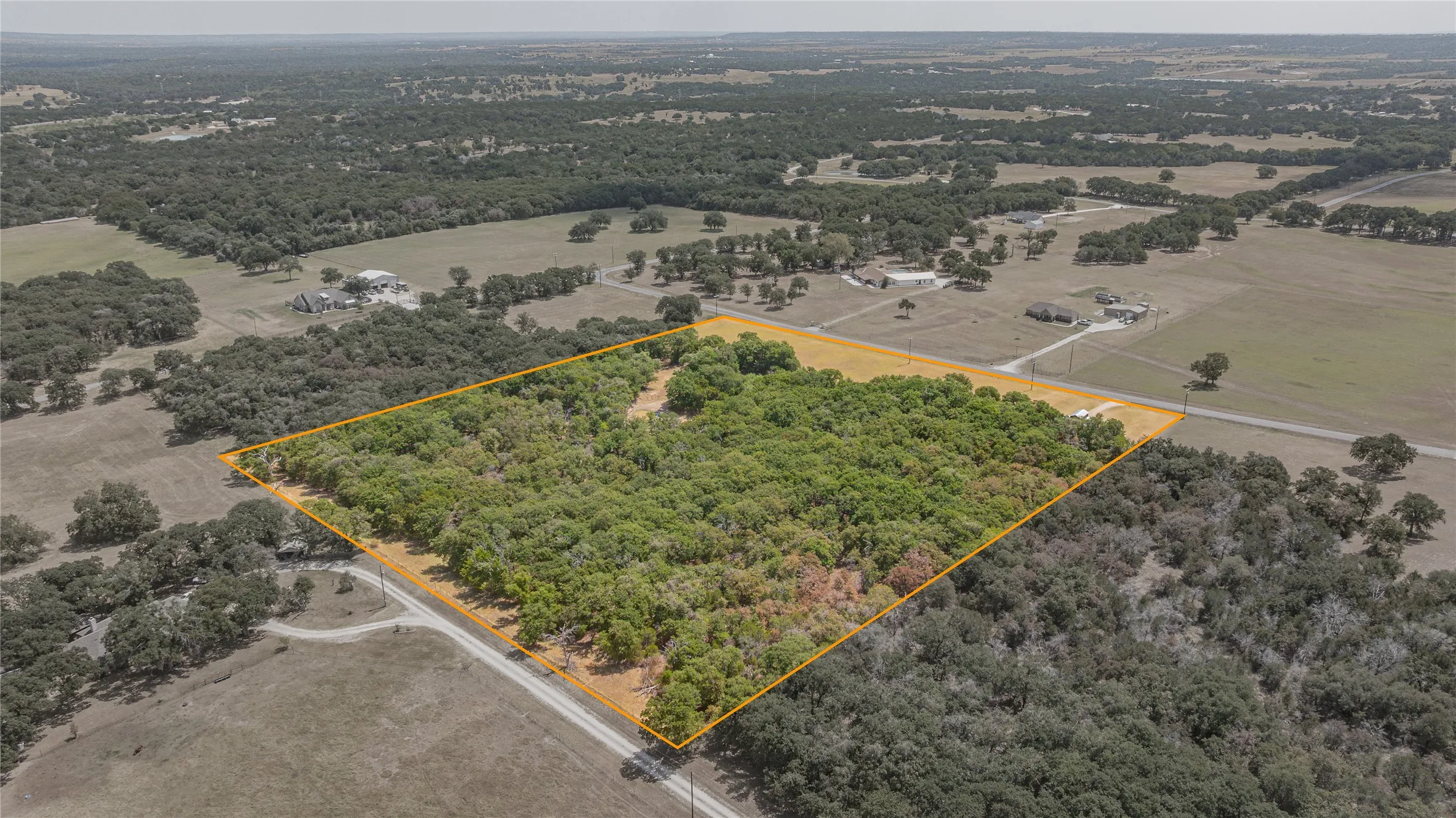 Single Family Residence For Sale in Bosque County , 160 Private Road 2161, Iredell, Texas 76649, 1 Bedroom, 1 Bathroom, 1 Garage spaces, 420 Sqft, built in 2016, mls#21370572, Real Estate Agent in Iredell, Homes For Sale in Bosque county, Homes For Sale in Iredell, Realtor in Iredell Texas, Real Estate Brokerage Independent Realty Texas, Luminita Cordes Realtor