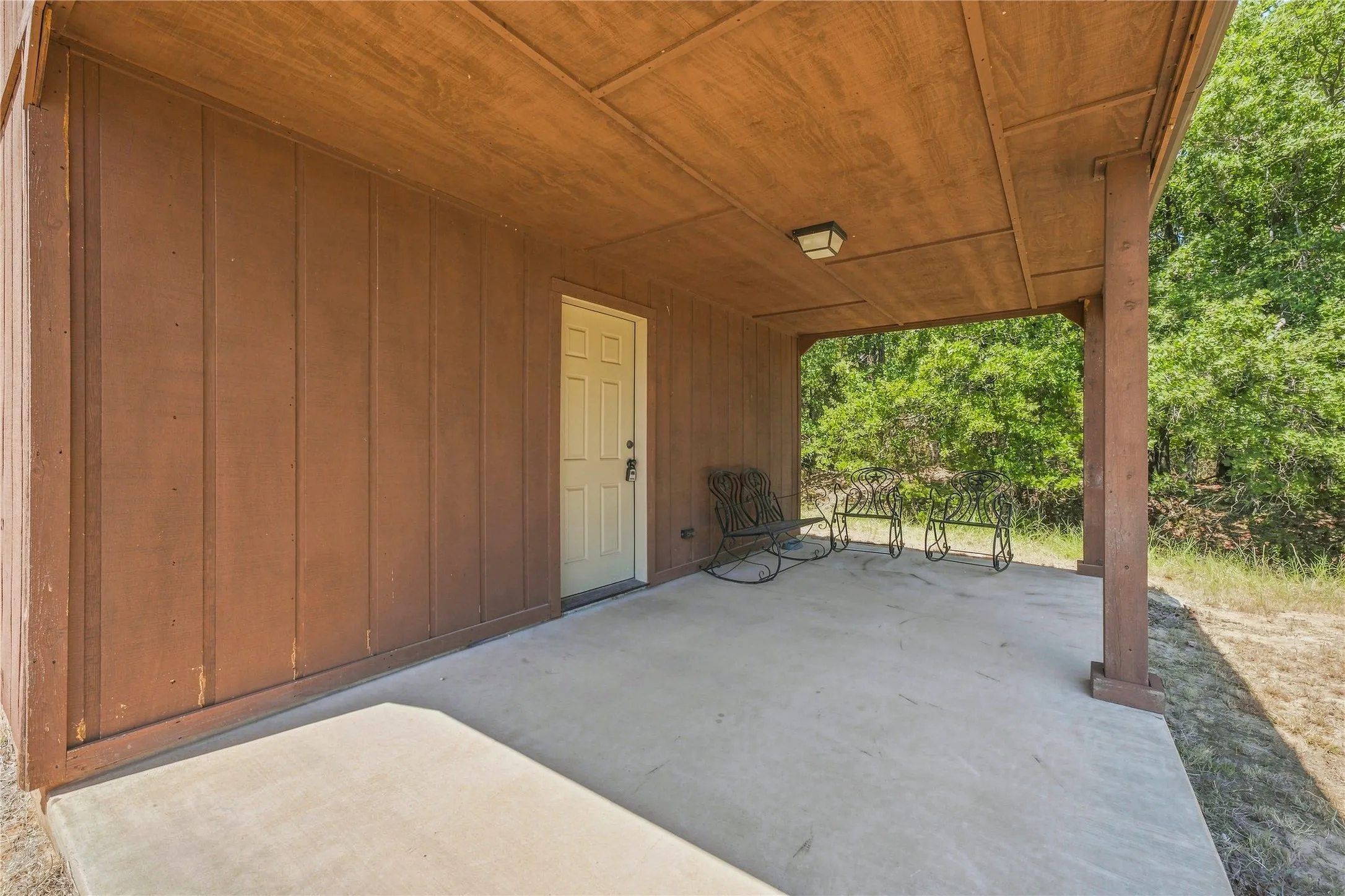 Single Family Residence For Sale in Bosque County , 160 Private Road 2161, Iredell, Texas 76649, 1 Bedroom, 1 Bathroom, 1 Garage spaces, 420 Sqft, built in 2016, mls#21370572, Real Estate Agent in Iredell, Homes For Sale in Bosque county, Homes For Sale in Iredell, Realtor in Iredell Texas, Real Estate Brokerage Independent Realty Texas, Luminita Cordes Realtor