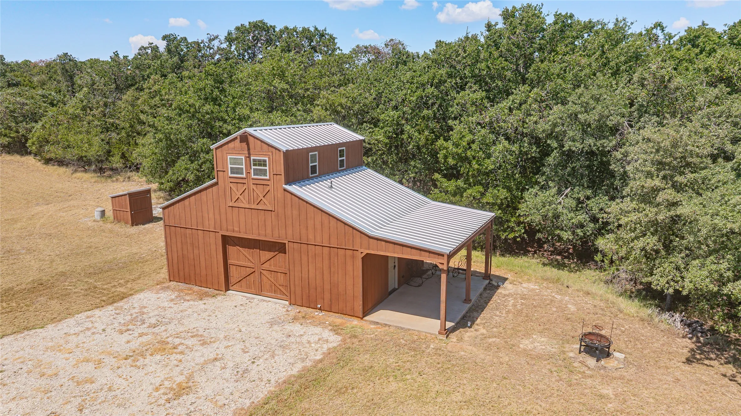 Single Family Residence For Sale in Bosque County , 160 Private Road 2161, Iredell, Texas 76649, 1 Bedroom, 1 Bathroom, 1 Garage spaces, 420 Sqft, built in 2016, mls#21370572, Real Estate Agent in Iredell, Homes For Sale in Bosque county, Homes For Sale in Iredell, Realtor in Iredell Texas, Real Estate Brokerage Independent Realty Texas, Luminita Cordes Realtor