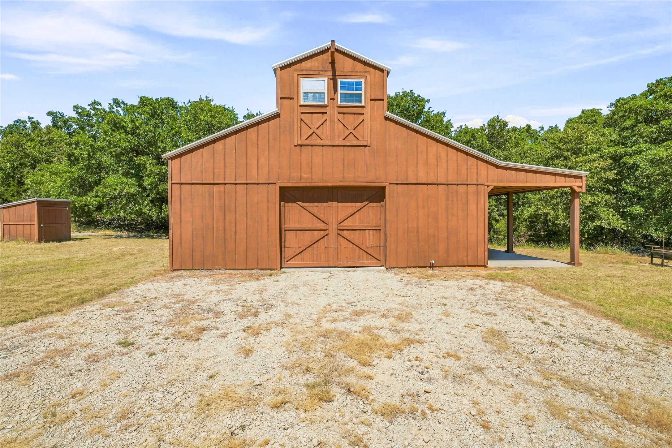 Single Family Residence For Sale in Bosque County , 160 Private Road 2161, Iredell, Texas 76649, 1 Bedroom, 1 Bathroom, 1 Garage spaces, 420 Sqft, built in 2016, mls#21370572, Real Estate Agent in Iredell, Homes For Sale in Bosque county, Homes For Sale in Iredell, Realtor in Iredell Texas, Real Estate Brokerage Independent Realty Texas, Luminita Cordes Realtor