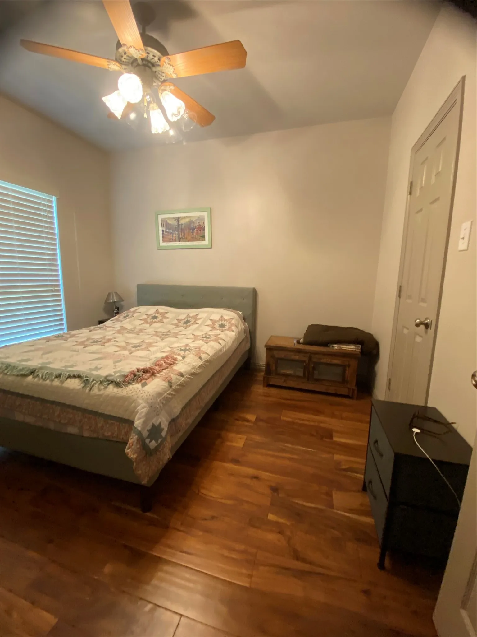 Single Family Residence For Sale in Ellis County , 1631 Greenway Court, Midlothian, Texas 76065, 3 Bedroom, 3 Bathroom, 2 Garage spaces, 1,889 Sqft, built in 1995, mls#21375121, Real Estate Agent in Midlothian, Homes For Sale in Ellis county, Homes For Sale in Midlothian, Realtor in Midlothian Texas, Real Estate Brokerage Independent Realty Texas, Luminita Cordes Realtor