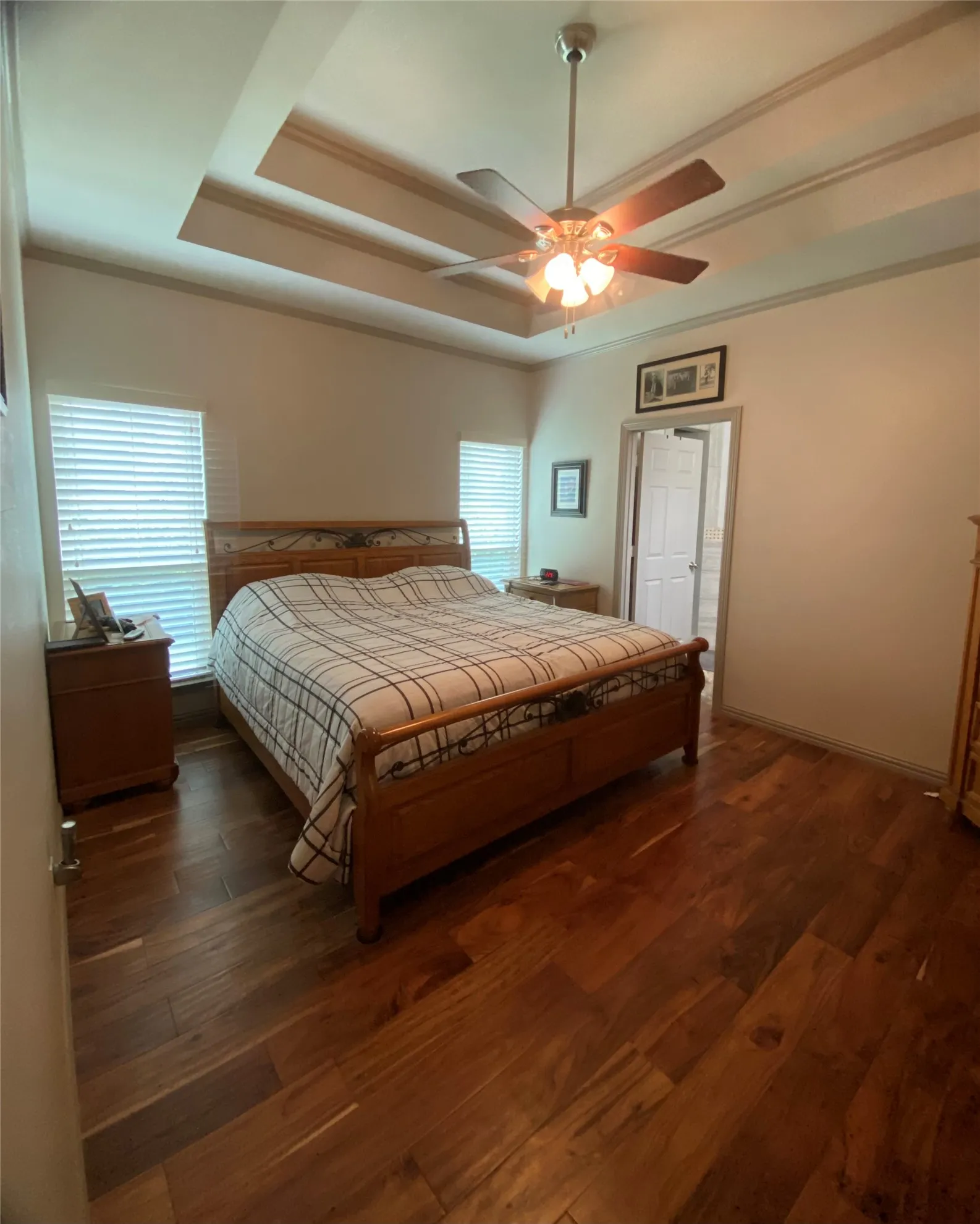 Check out that ceiling!