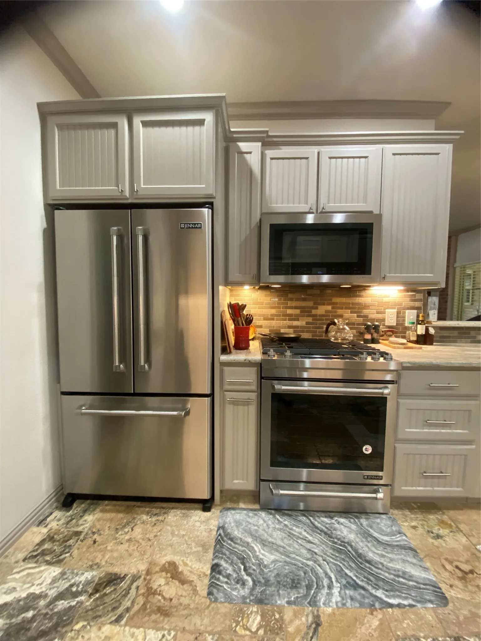 Single Family Residence For Sale in Ellis County , 1631 Greenway Court, Midlothian, Texas 76065, 3 Bedroom, 3 Bathroom, 2 Garage spaces, 1,889 Sqft, built in 1995, mls#21375121, Real Estate Agent in Midlothian, Homes For Sale in Ellis county, Homes For Sale in Midlothian, Realtor in Midlothian Texas, Real Estate Brokerage Independent Realty Texas, Luminita Cordes Realtor
