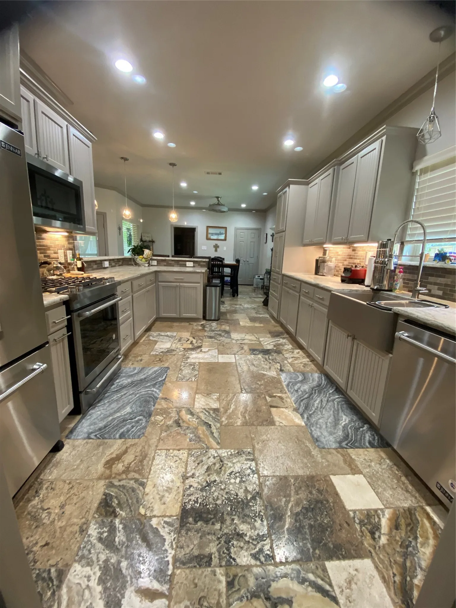 Single Family Residence For Sale in Ellis County , 1631 Greenway Court, Midlothian, Texas 76065, 3 Bedroom, 3 Bathroom, 2 Garage spaces, 1,889 Sqft, built in 1995, mls#21375121, Real Estate Agent in Midlothian, Homes For Sale in Ellis county, Homes For Sale in Midlothian, Realtor in Midlothian Texas, Real Estate Brokerage Independent Realty Texas, Luminita Cordes Realtor