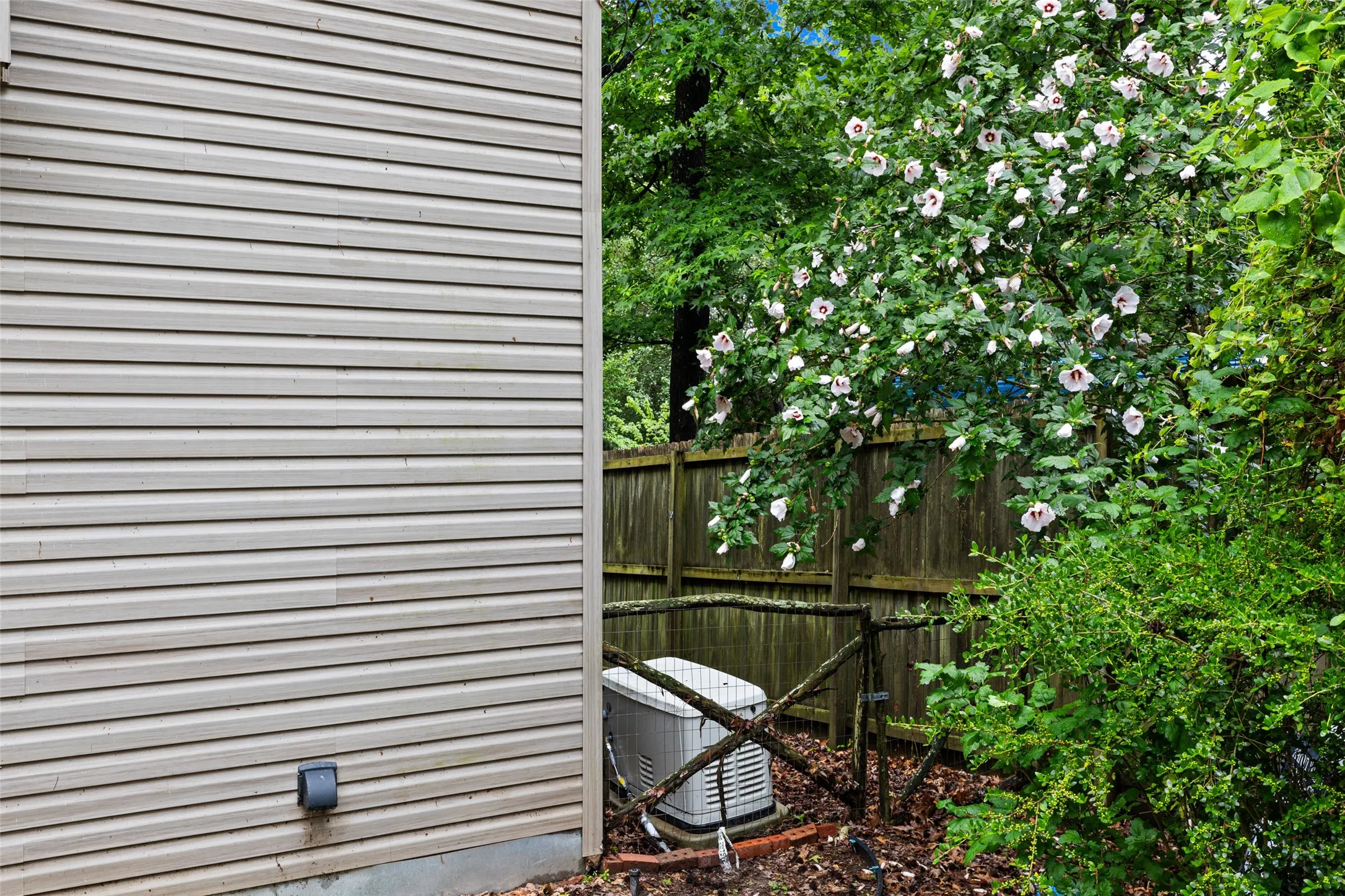 Single Family Residence For Sale in Marion County , 670 Redbud Drive, Avinger, Texas 75630, 2 Bedroom, 2 Bathroom, Garage spaces, 1,500 Sqft, built in 1999, mls#21374771, Real Estate Agent in Avinger, Homes For Sale in Marion county, Homes For Sale in Avinger, Realtor in Avinger Texas, Real Estate Brokerage Independent Realty Texas, Luminita Cordes Realtor