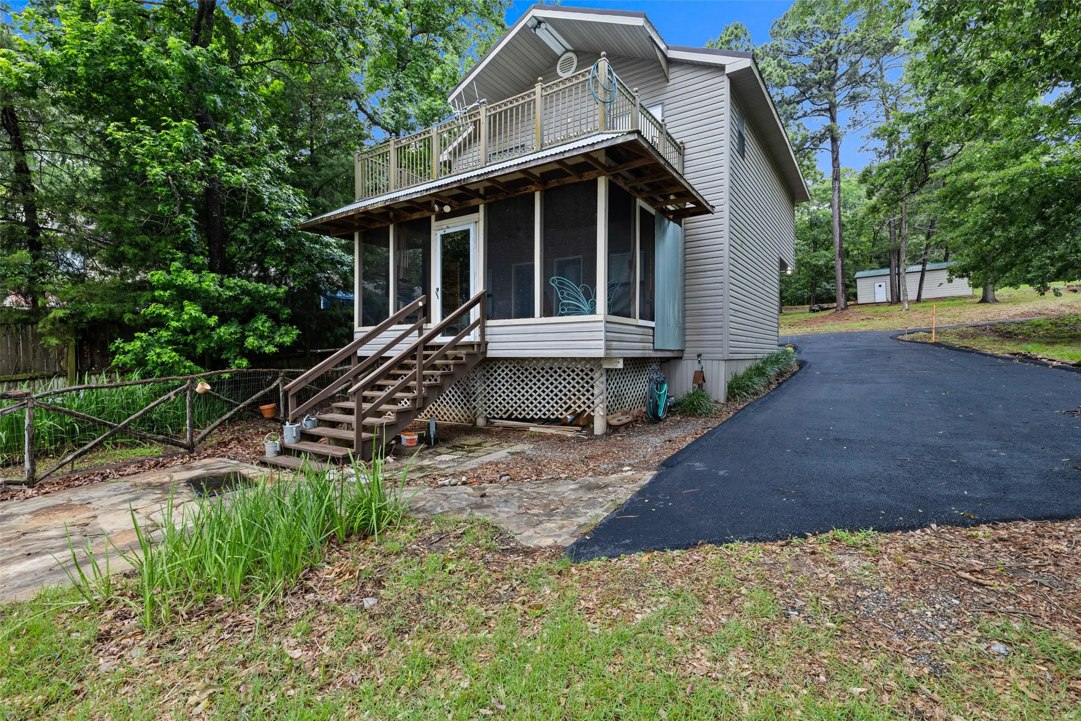 Single Family Residence For Sale in Marion County , 670 Redbud Drive, Avinger, Texas 75630, 2 Bedroom, 2 Bathroom, Garage spaces, 1,500 Sqft, built in 1999, mls#21374771, Real Estate Agent in Avinger, Homes For Sale in Marion county, Homes For Sale in Avinger, Realtor in Avinger Texas, Real Estate Brokerage Independent Realty Texas, Luminita Cordes Realtor