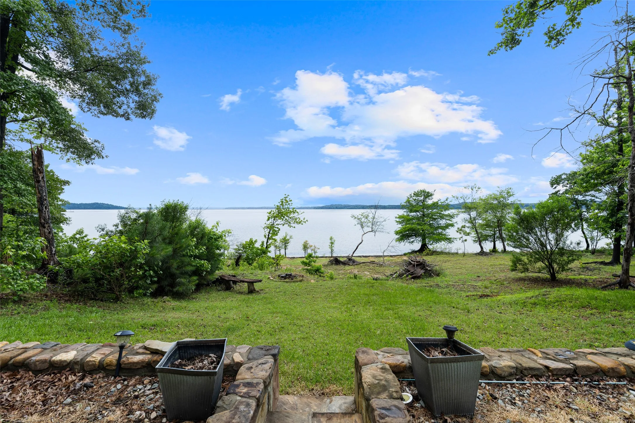 Single Family Residence For Sale in Marion County , 670 Redbud Drive, Avinger, Texas 75630, 2 Bedroom, 2 Bathroom, Garage spaces, 1,500 Sqft, built in 1999, mls#21374771, Real Estate Agent in Avinger, Homes For Sale in Marion county, Homes For Sale in Avinger, Realtor in Avinger Texas, Real Estate Brokerage Independent Realty Texas, Luminita Cordes Realtor