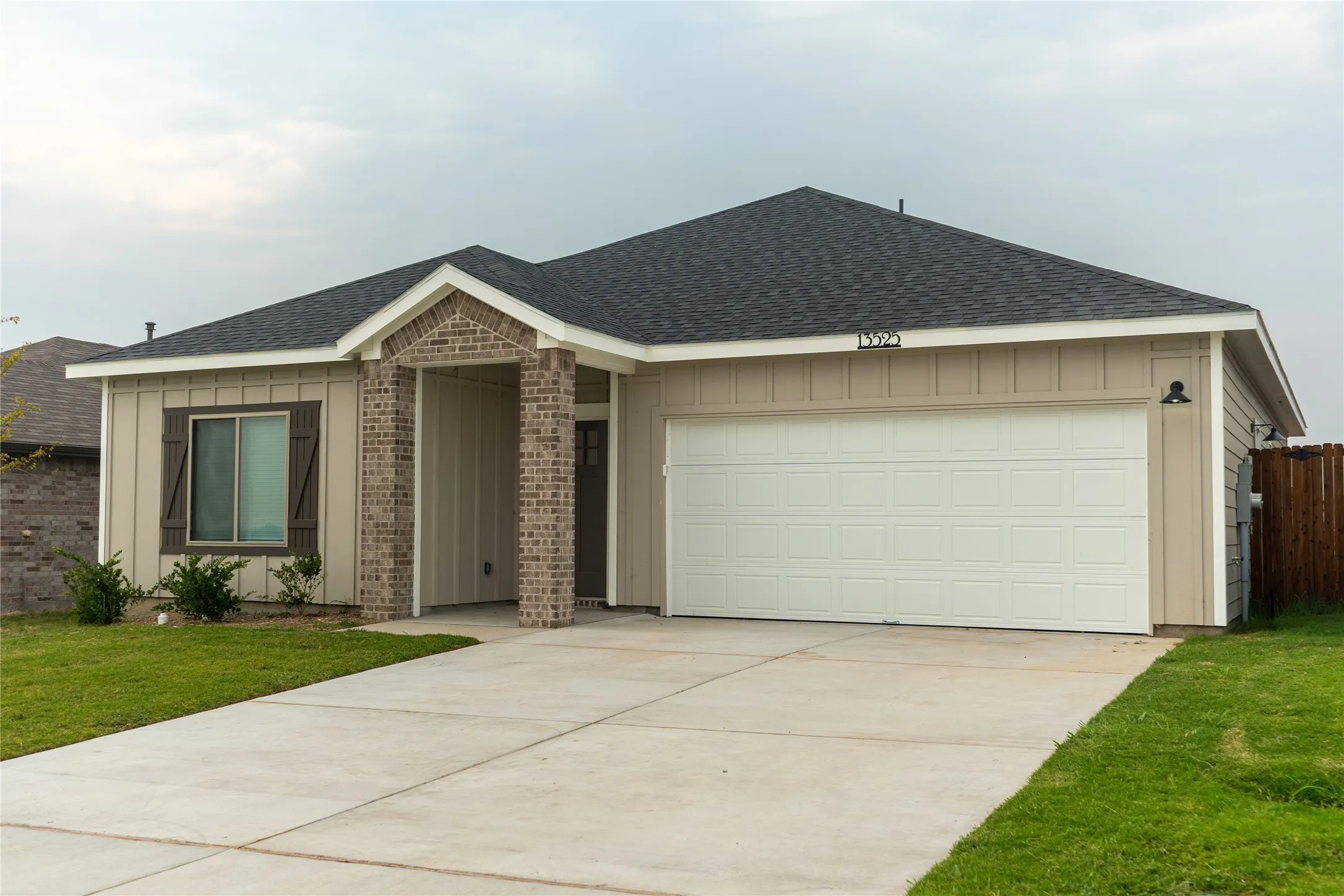 Single Family Residence For Sale in Johnson County , 13525 Bonanza Circle, Cresson, Texas 76035, 3 Bedroom, 2 Bathroom, 2 Garage spaces, 1,665 Sqft, built in 2026, mls#21375131, Real Estate Agent in Cresson, Homes For Sale in Johnson county, Homes For Sale in Cresson, Realtor in Cresson Texas, Real Estate Brokerage Independent Realty Texas, Luminita Cordes Realtor