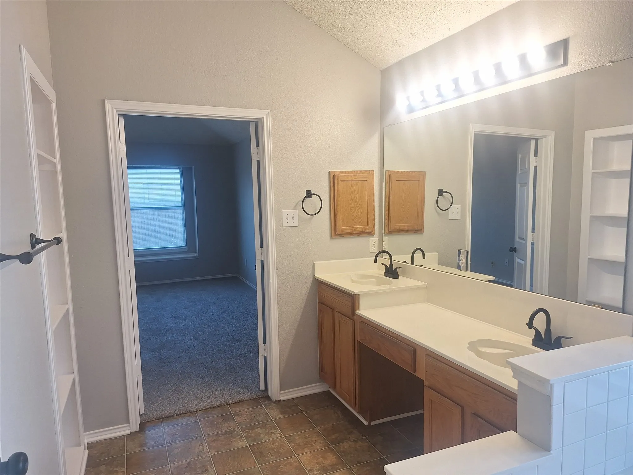 Single Family Residence For Rent in Tarrant County , 3516 Paladin Place, Fort Worth, Texas 76137, 3 Bedroom, 2 Bathroom, 2 Garage spaces, 1,859 Sqft, built in 1998, mls#21375067, Real Estate Agent in Fort Worth, Homes For Rent in Tarrant county, Homes For Rent in Fort Worth, Realtor in Fort Worth Texas, Real Estate Brokerage Independent Realty Texas, Luminita Cordes Realtor