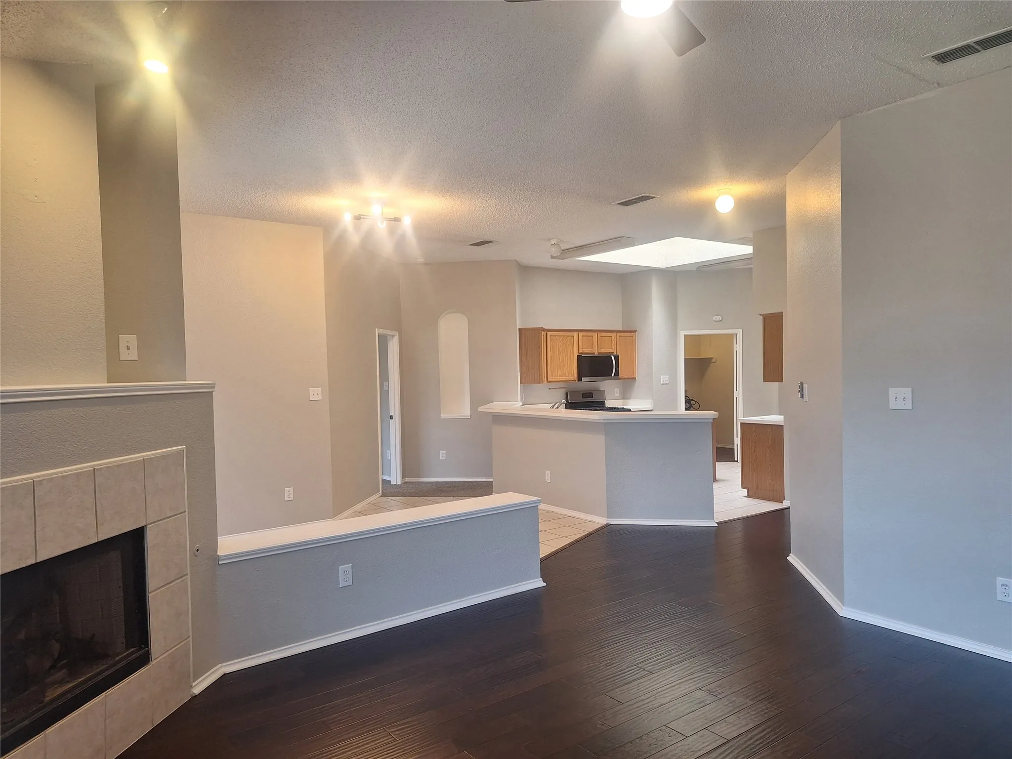 Single Family Residence For Rent in Tarrant County , 3516 Paladin Place, Fort Worth, Texas 76137, 3 Bedroom, 2 Bathroom, 2 Garage spaces, 1,859 Sqft, built in 1998, mls#21375067, Real Estate Agent in Fort Worth, Homes For Rent in Tarrant county, Homes For Rent in Fort Worth, Realtor in Fort Worth Texas, Real Estate Brokerage Independent Realty Texas, Luminita Cordes Realtor