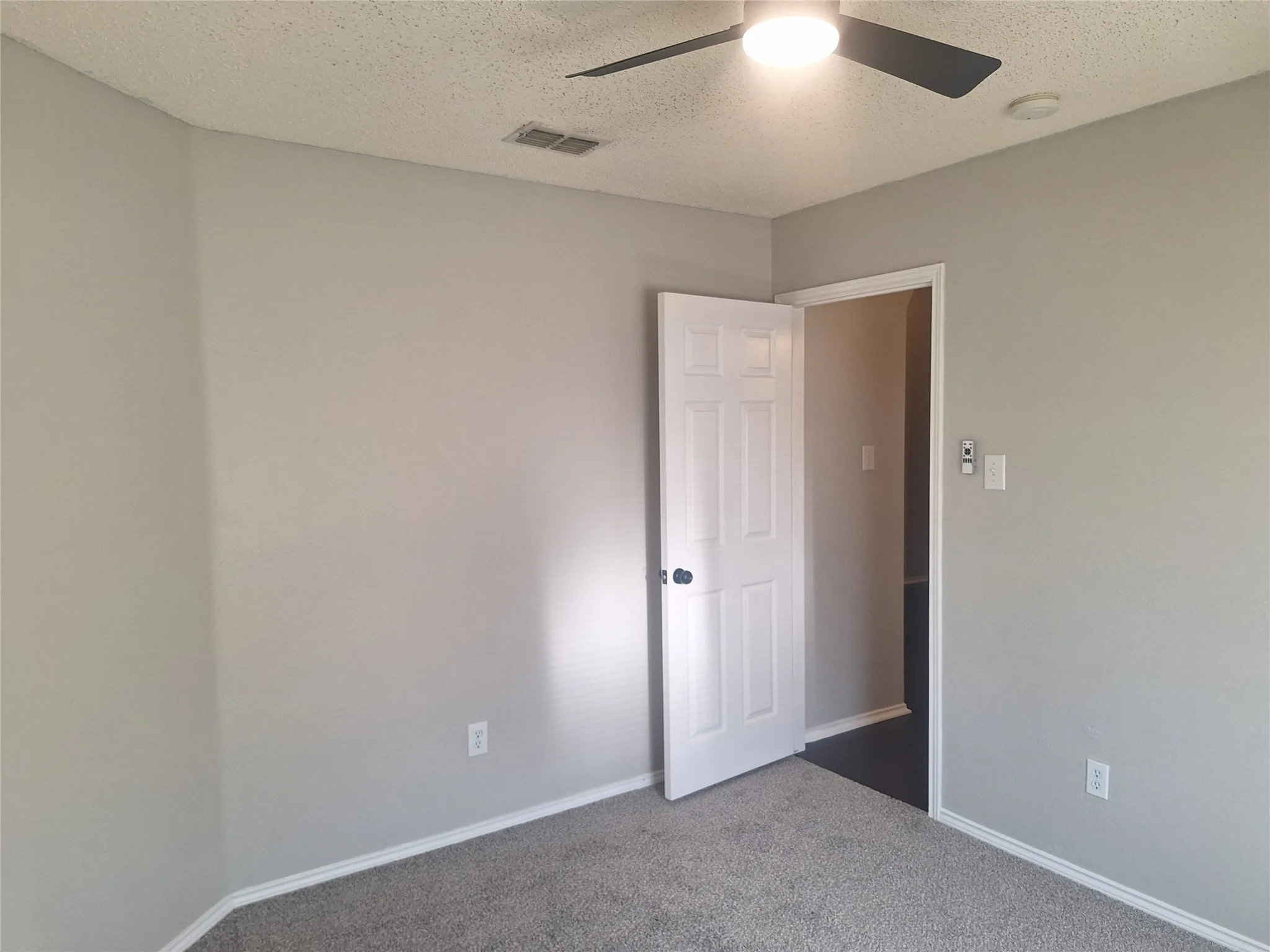 Single Family Residence For Rent in Tarrant County , 3516 Paladin Place, Fort Worth, Texas 76137, 3 Bedroom, 2 Bathroom, 2 Garage spaces, 1,859 Sqft, built in 1998, mls#21375067, Real Estate Agent in Fort Worth, Homes For Rent in Tarrant county, Homes For Rent in Fort Worth, Realtor in Fort Worth Texas, Real Estate Brokerage Independent Realty Texas, Luminita Cordes Realtor