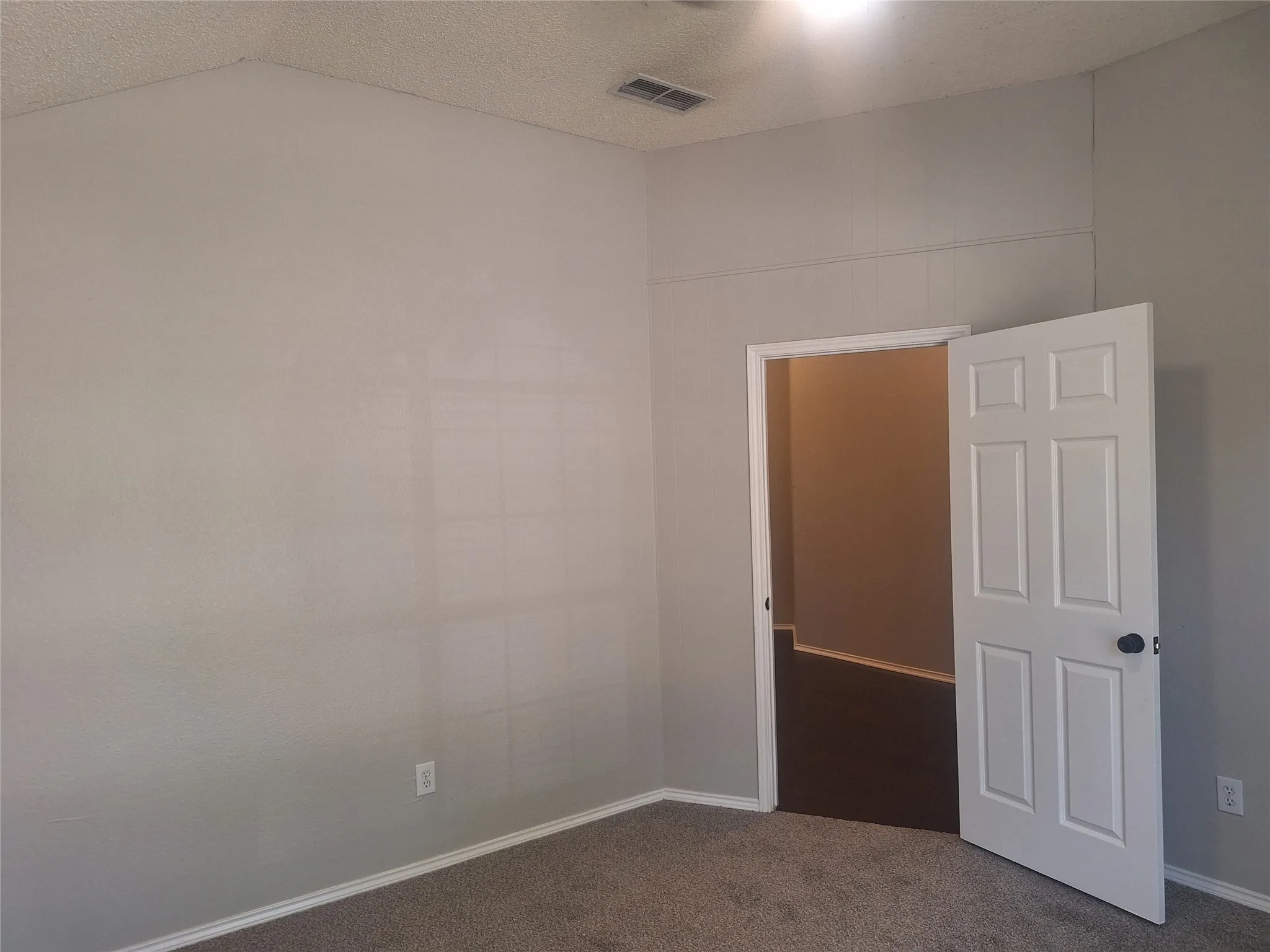 Single Family Residence For Rent in Tarrant County , 3516 Paladin Place, Fort Worth, Texas 76137, 3 Bedroom, 2 Bathroom, 2 Garage spaces, 1,859 Sqft, built in 1998, mls#21375067, Real Estate Agent in Fort Worth, Homes For Rent in Tarrant county, Homes For Rent in Fort Worth, Realtor in Fort Worth Texas, Real Estate Brokerage Independent Realty Texas, Luminita Cordes Realtor
