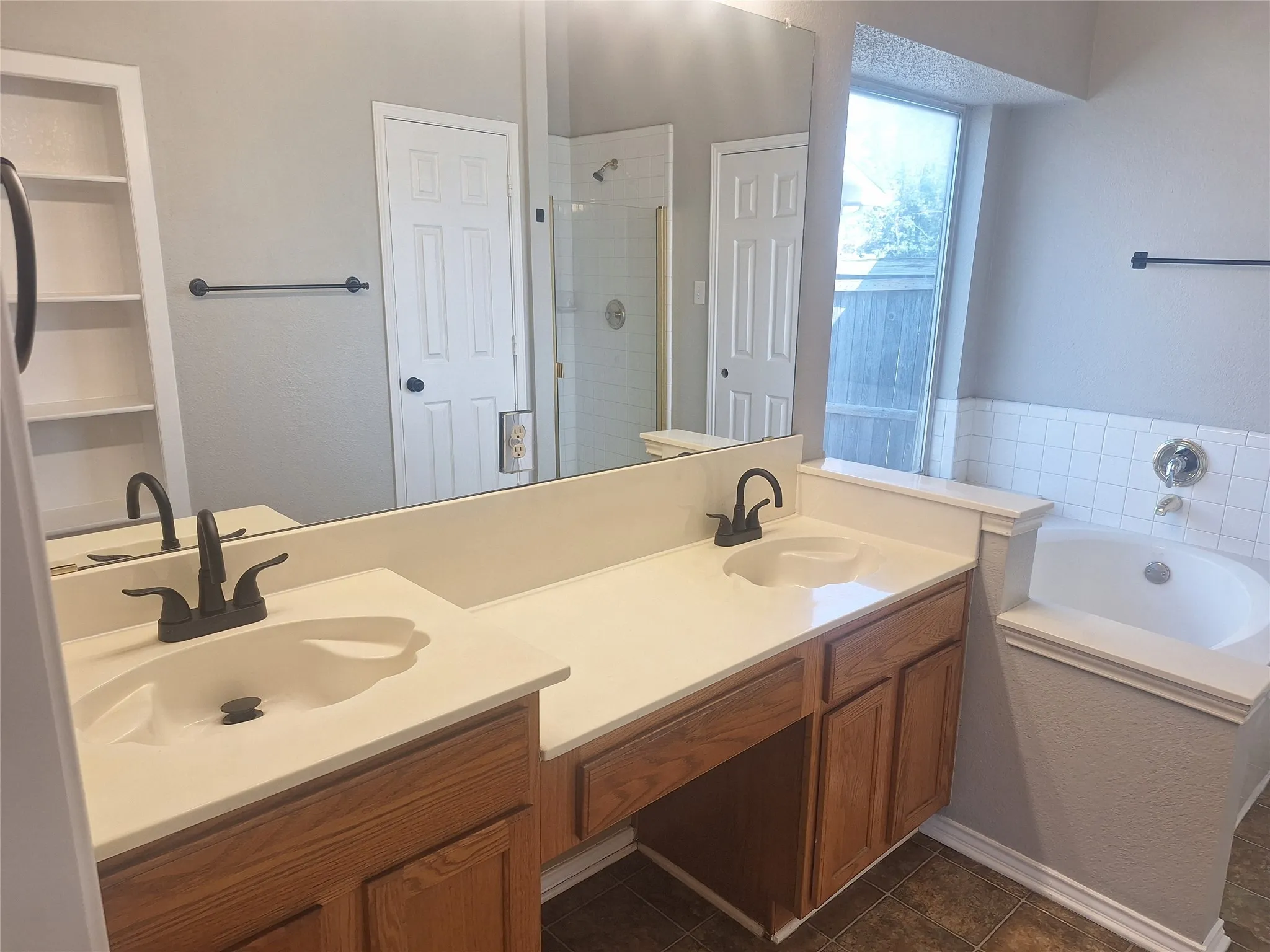 Single Family Residence For Rent in Tarrant County , 3516 Paladin Place, Fort Worth, Texas 76137, 3 Bedroom, 2 Bathroom, 2 Garage spaces, 1,859 Sqft, built in 1998, mls#21375067, Real Estate Agent in Fort Worth, Homes For Rent in Tarrant county, Homes For Rent in Fort Worth, Realtor in Fort Worth Texas, Real Estate Brokerage Independent Realty Texas, Luminita Cordes Realtor