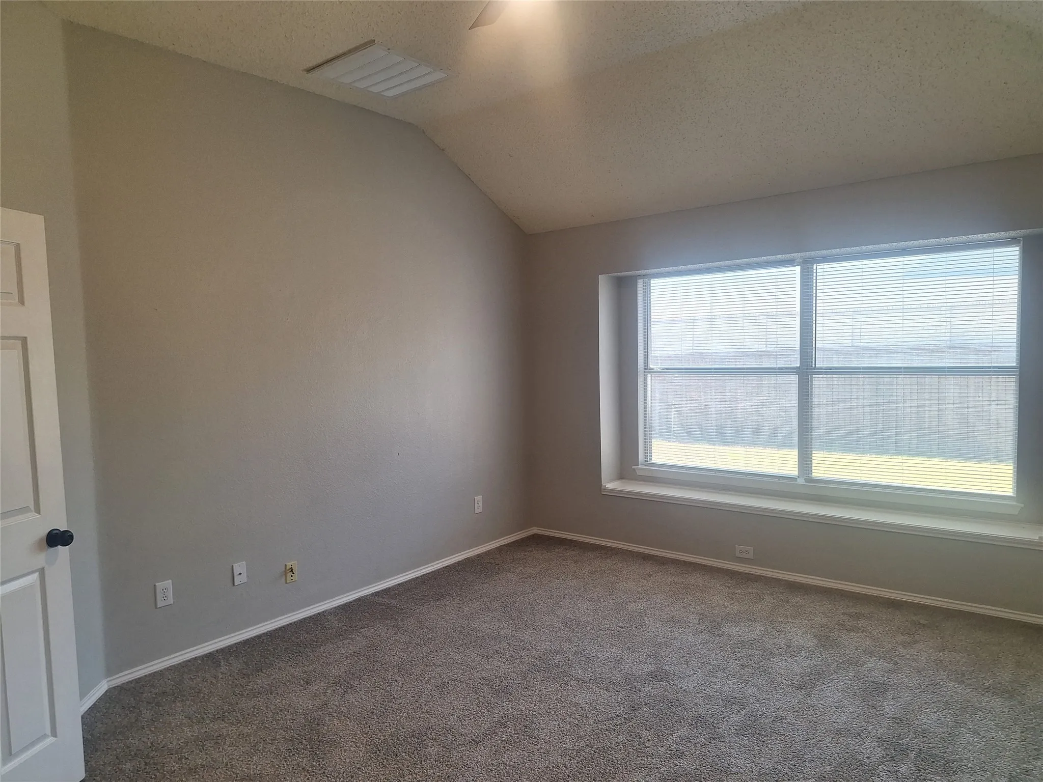Single Family Residence For Rent in Tarrant County , 3516 Paladin Place, Fort Worth, Texas 76137, 3 Bedroom, 2 Bathroom, 2 Garage spaces, 1,859 Sqft, built in 1998, mls#21375067, Real Estate Agent in Fort Worth, Homes For Rent in Tarrant county, Homes For Rent in Fort Worth, Realtor in Fort Worth Texas, Real Estate Brokerage Independent Realty Texas, Luminita Cordes Realtor