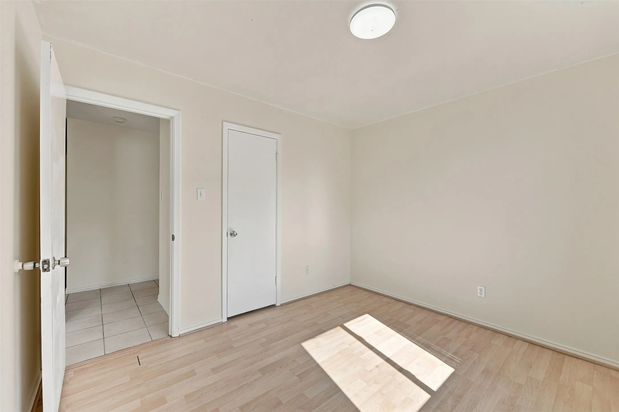 Single Family Residence For Sale in Dallas County , 4207 Rainier Street, Irving, Texas 75062, 3 Bedroom, 2 Bathroom, Garage spaces, 2,008 Sqft, built in 1966, mls#21372290, Real Estate Agent in Irving, Homes For Sale in Dallas county, Homes For Sale in Irving, Realtor in Irving Texas, Real Estate Brokerage Independent Realty Texas, Luminita Cordes Realtor