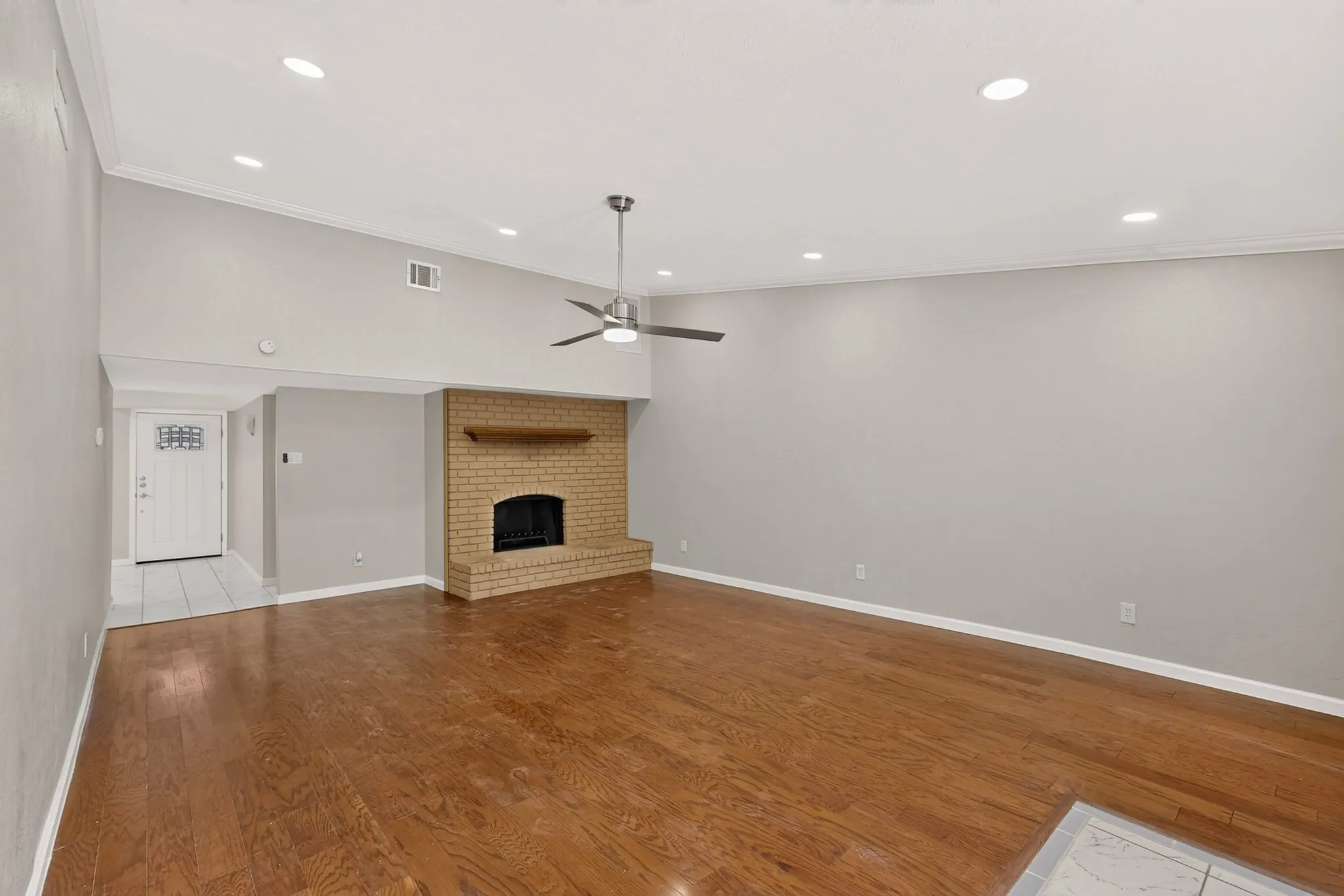 Single Family Residence For Sale in Dallas County , 3310 Magnolia Court, Rowlett, Texas 75089, 3 Bedroom, 2 Bathroom, 2 Garage spaces, 1,600 Sqft, built in 1975, mls#21373722, Real Estate Agent in Rowlett, Homes For Sale in Dallas county, Homes For Sale in Rowlett, Realtor in Rowlett Texas, Real Estate Brokerage Independent Realty Texas, Luminita Cordes Realtor